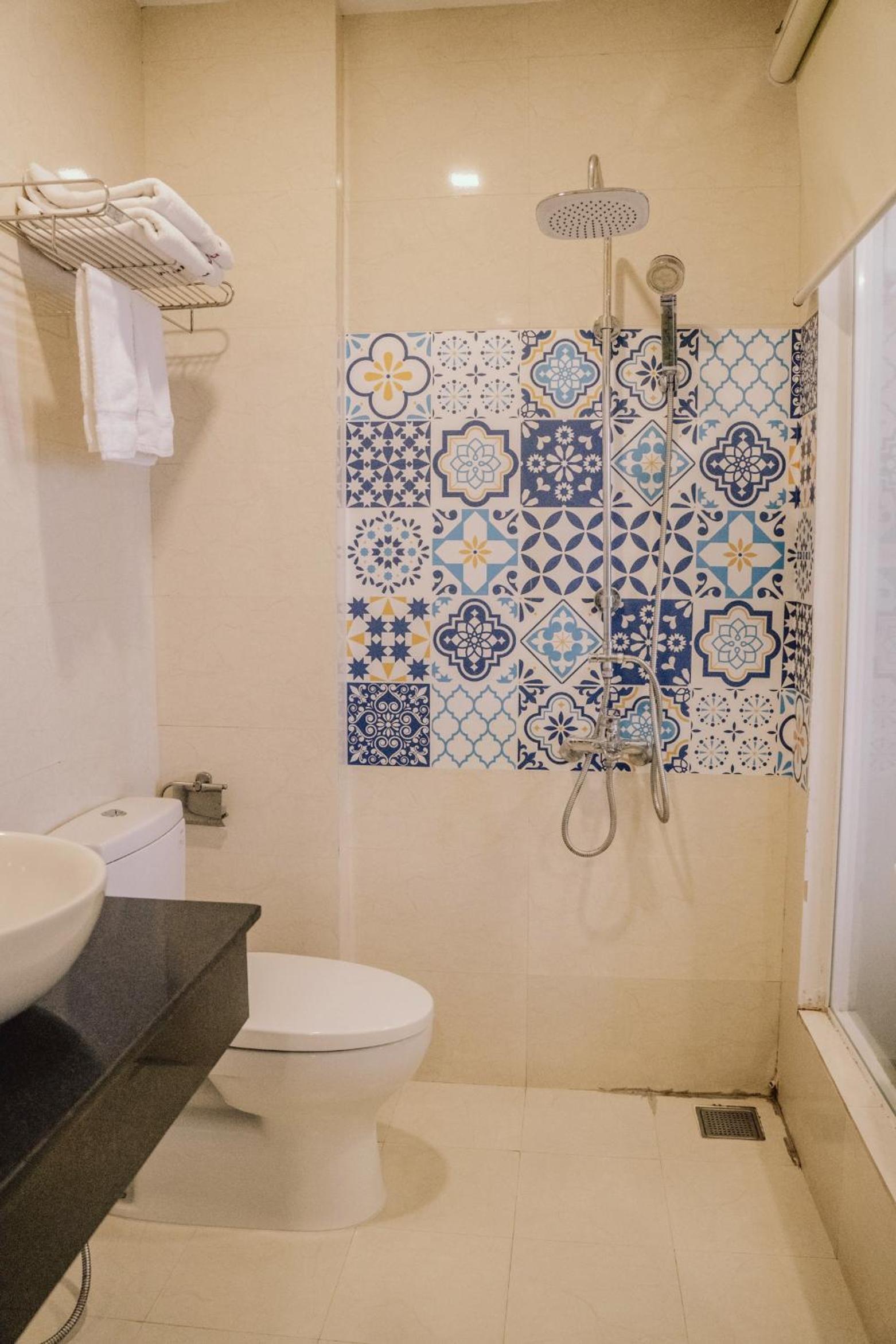 Standard Double Room - Photo 10