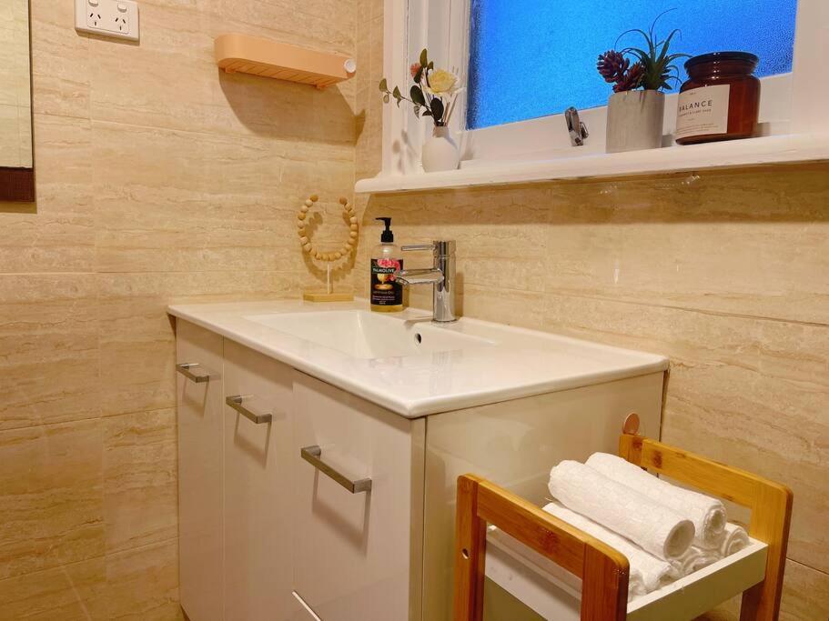 Three-Bedroom House photo 2