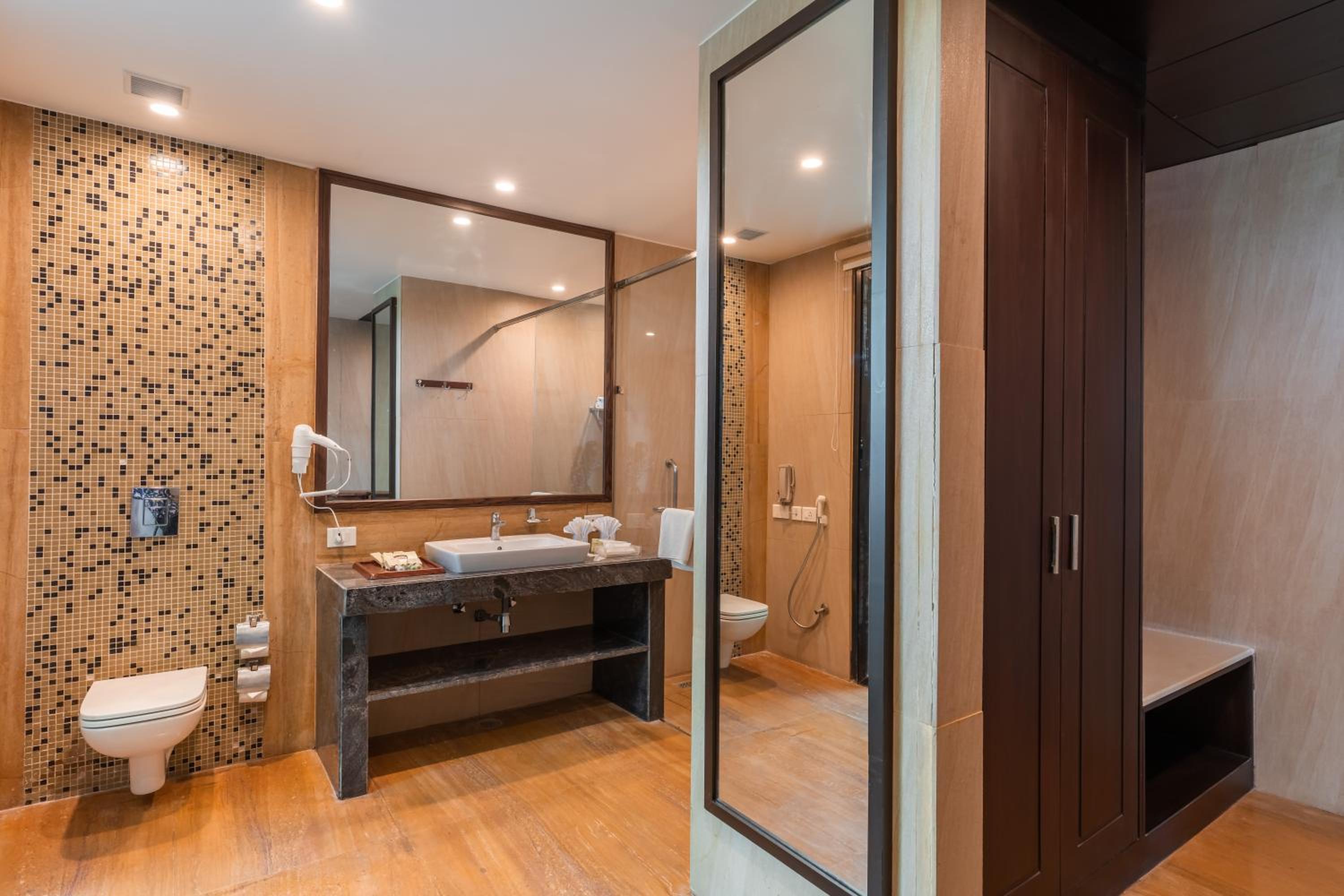 Suite with Private Pool – 20% off on F&B, 20% off on Spa and Laundry, Happy Hours from 11 AM to 7 PM Suite with Private Pool – 20% off on F&B, 20% off on Spa and Laundry, Happy Hours from 11 AM to 7 PM