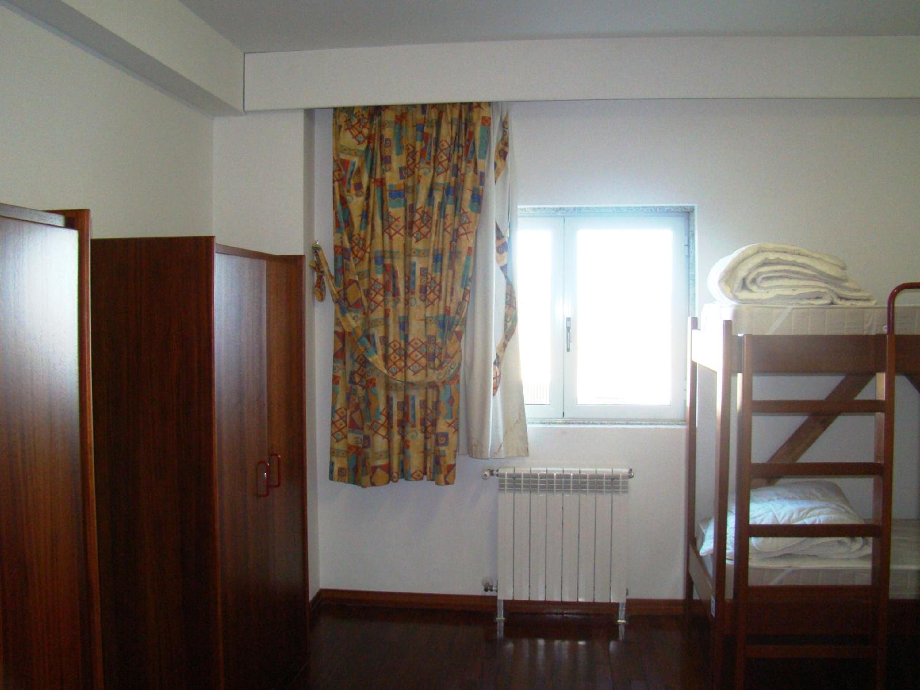 Economy Quadruple Room with Shared Bathroom photo 3