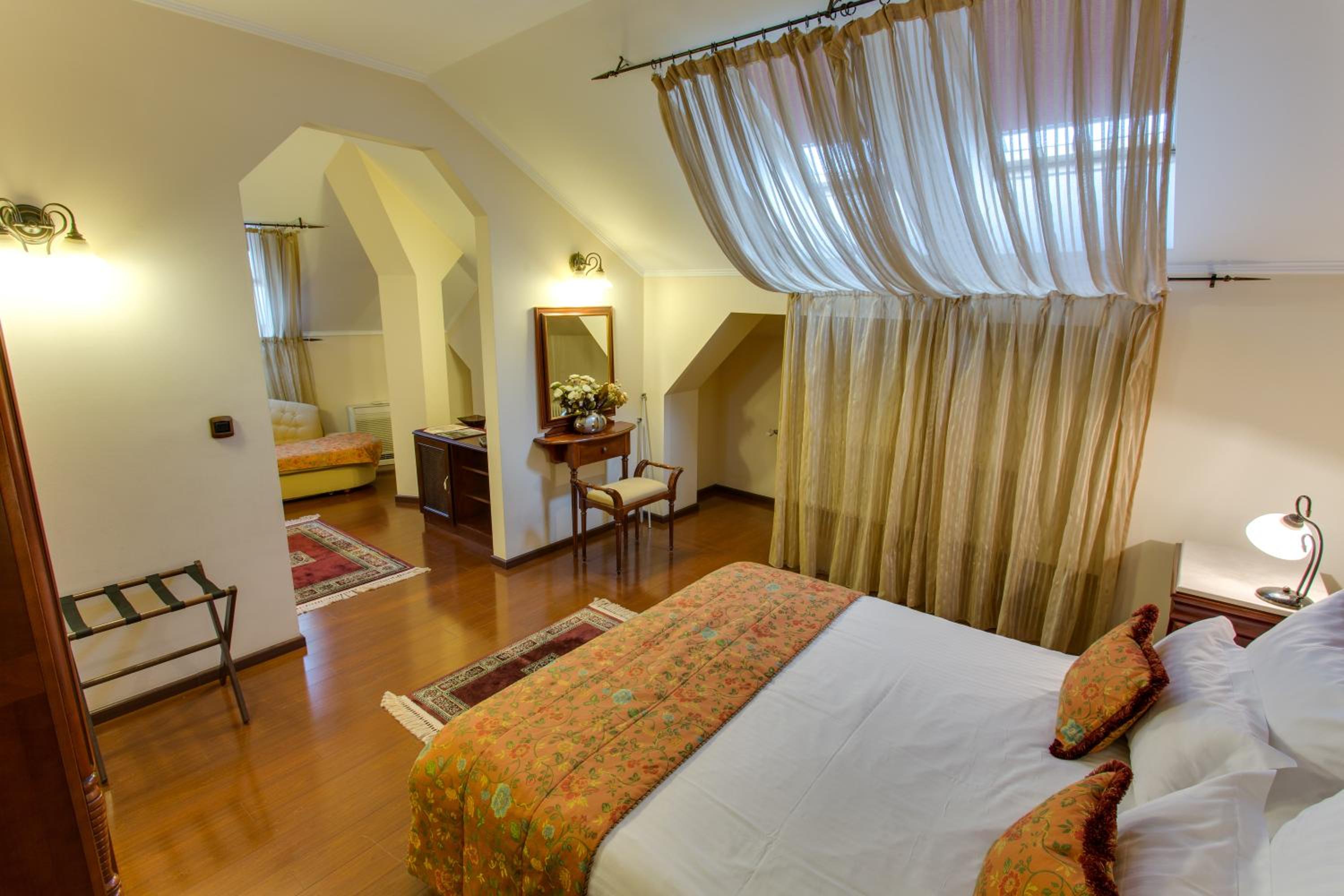 Double Room - Photo 20