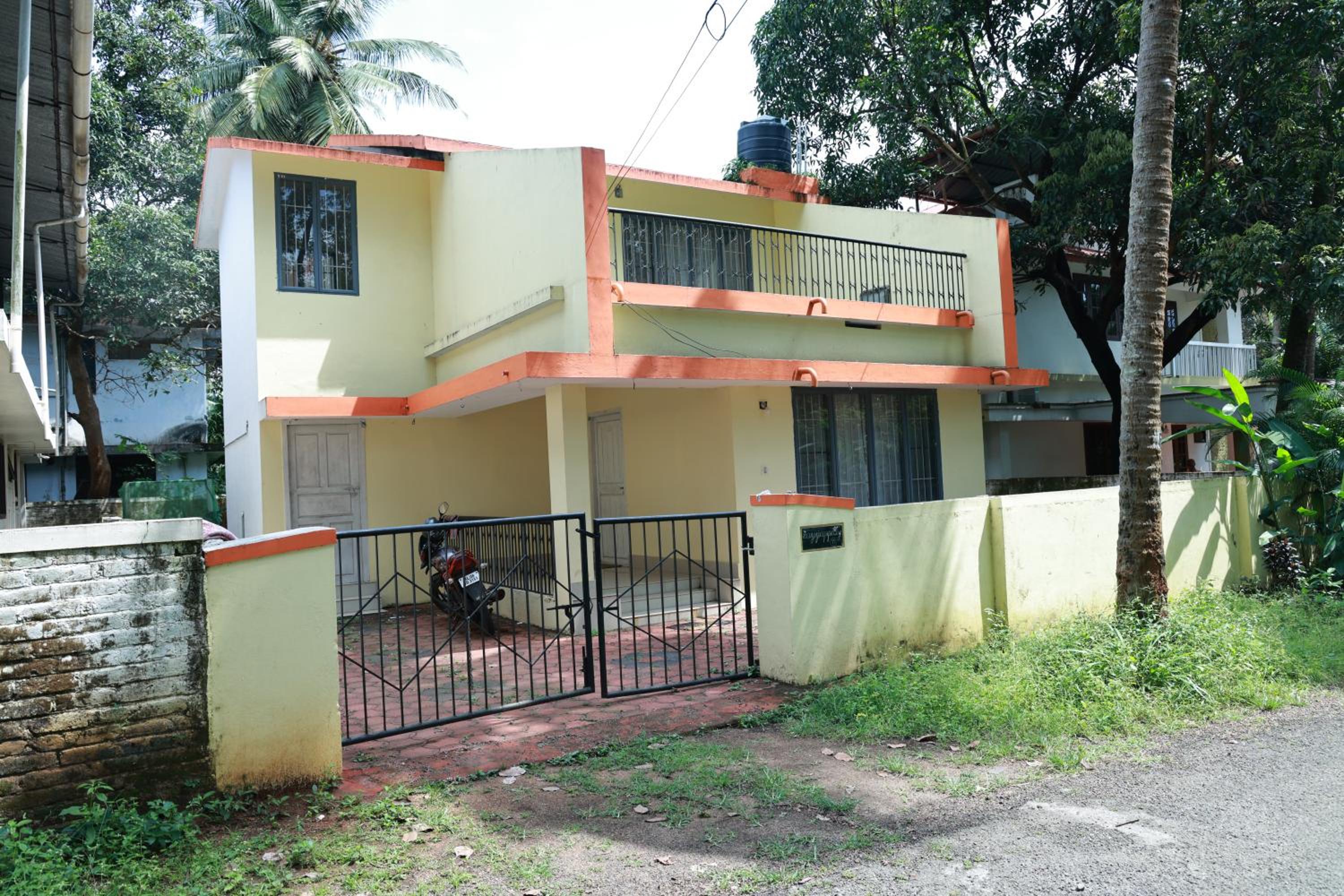 Three-Bedroom Villa - Photo 9