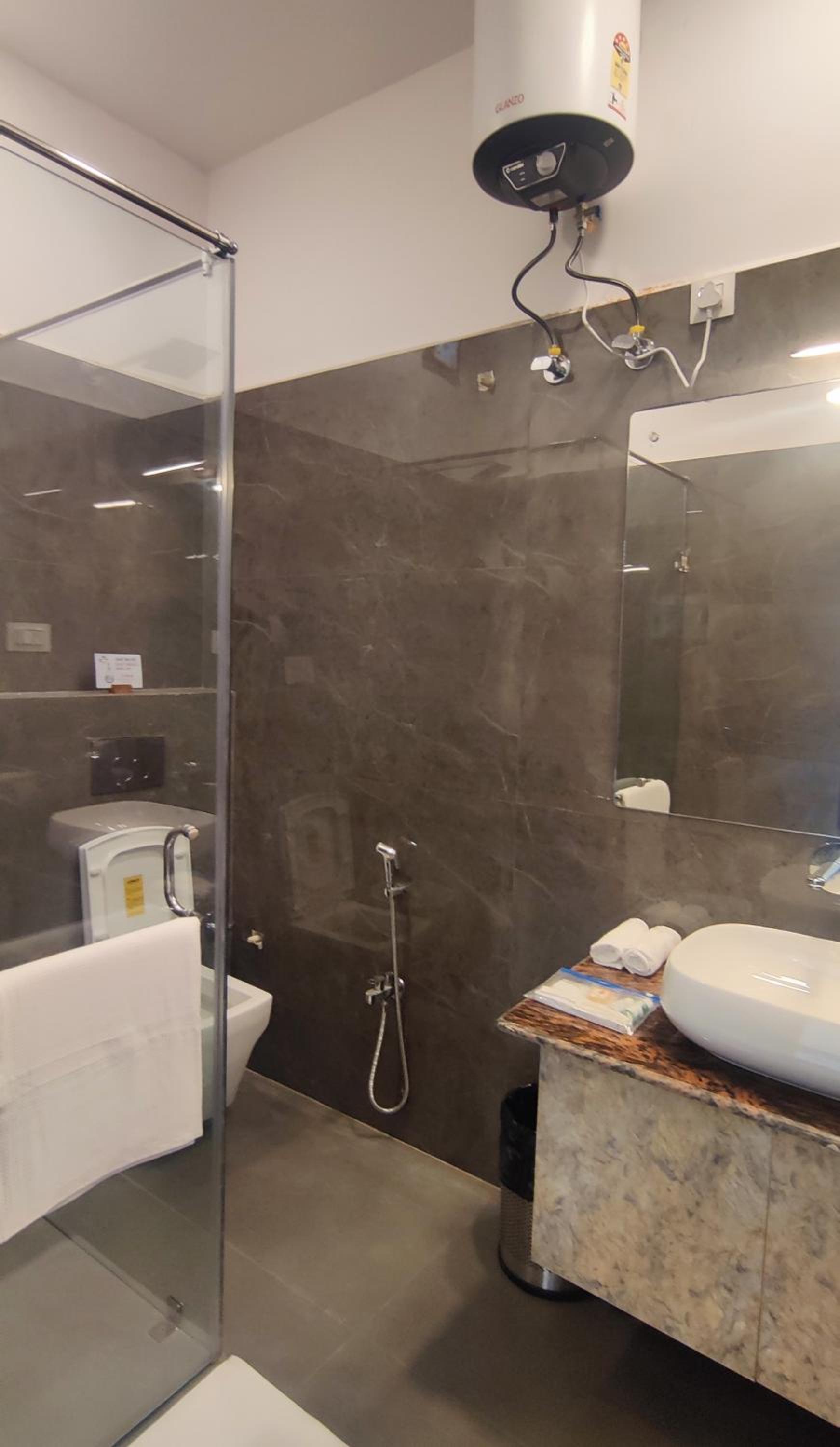 Budget Double Room - Photo 3