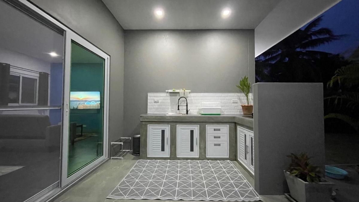One-Bedroom House photo 3