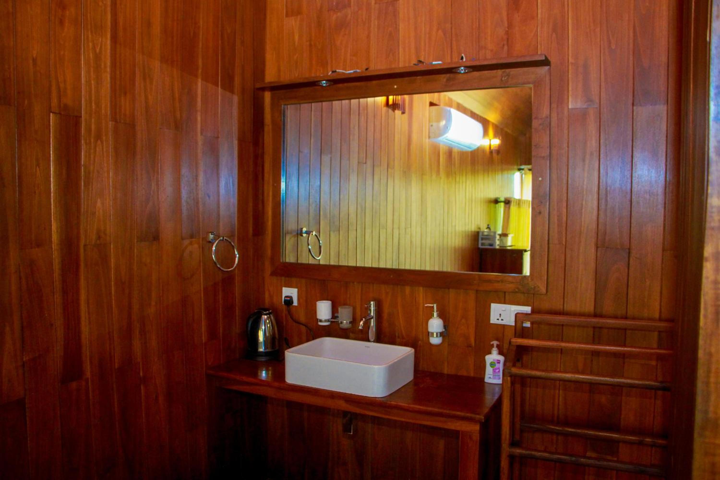 Triple Room with Lake View photo 2