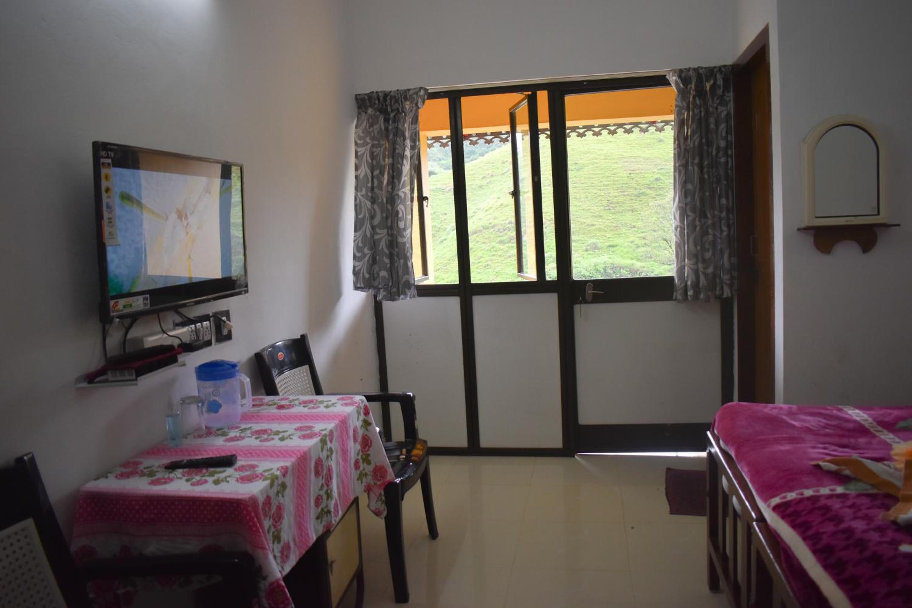 Family Room - Photo 30