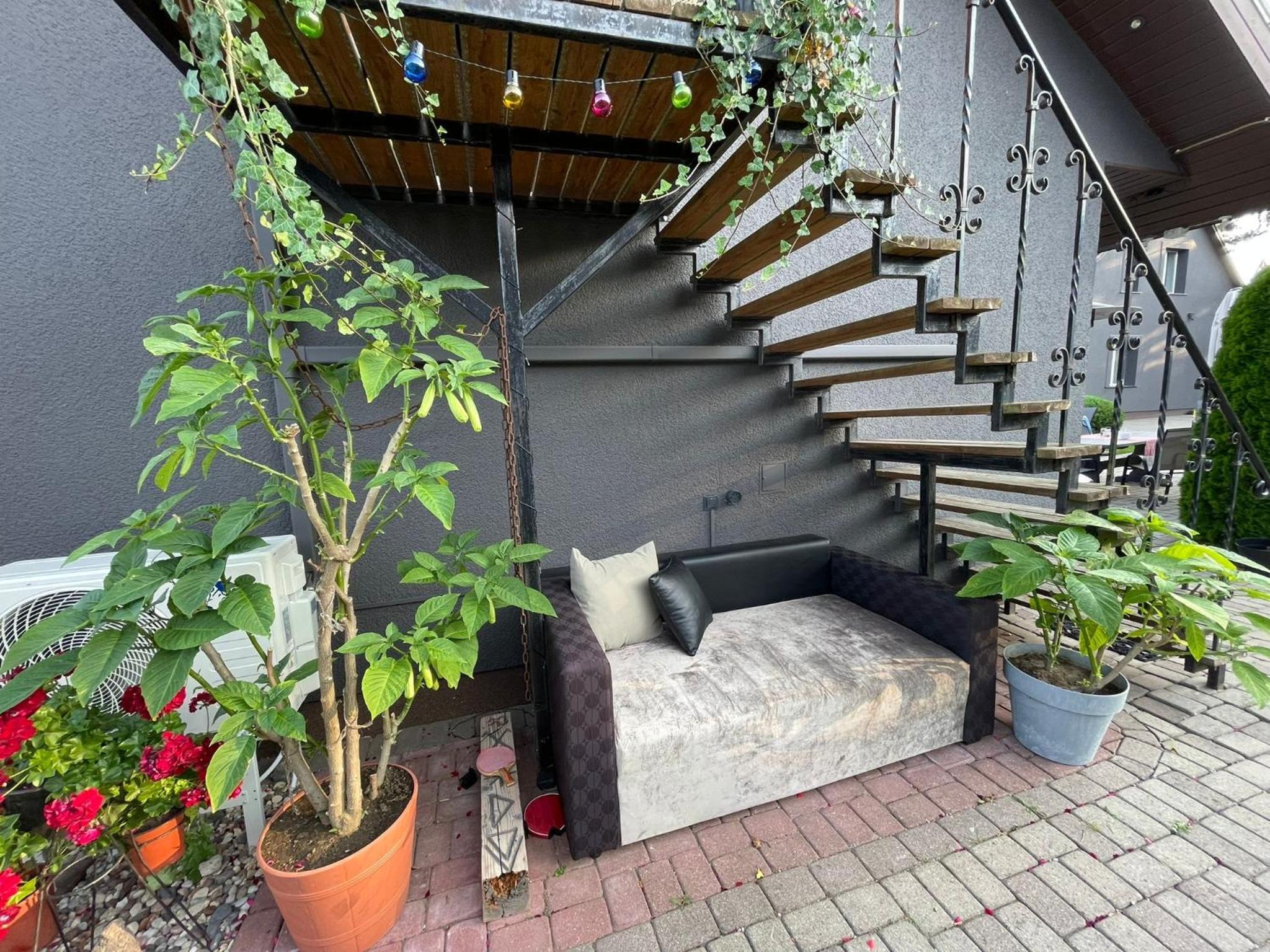 Two-Bedroom House photo 3