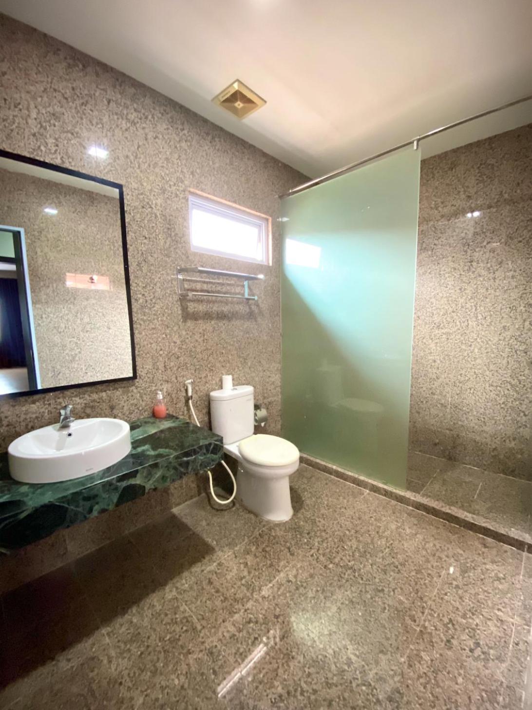 Three-Bedroom Apartment - Photo 5