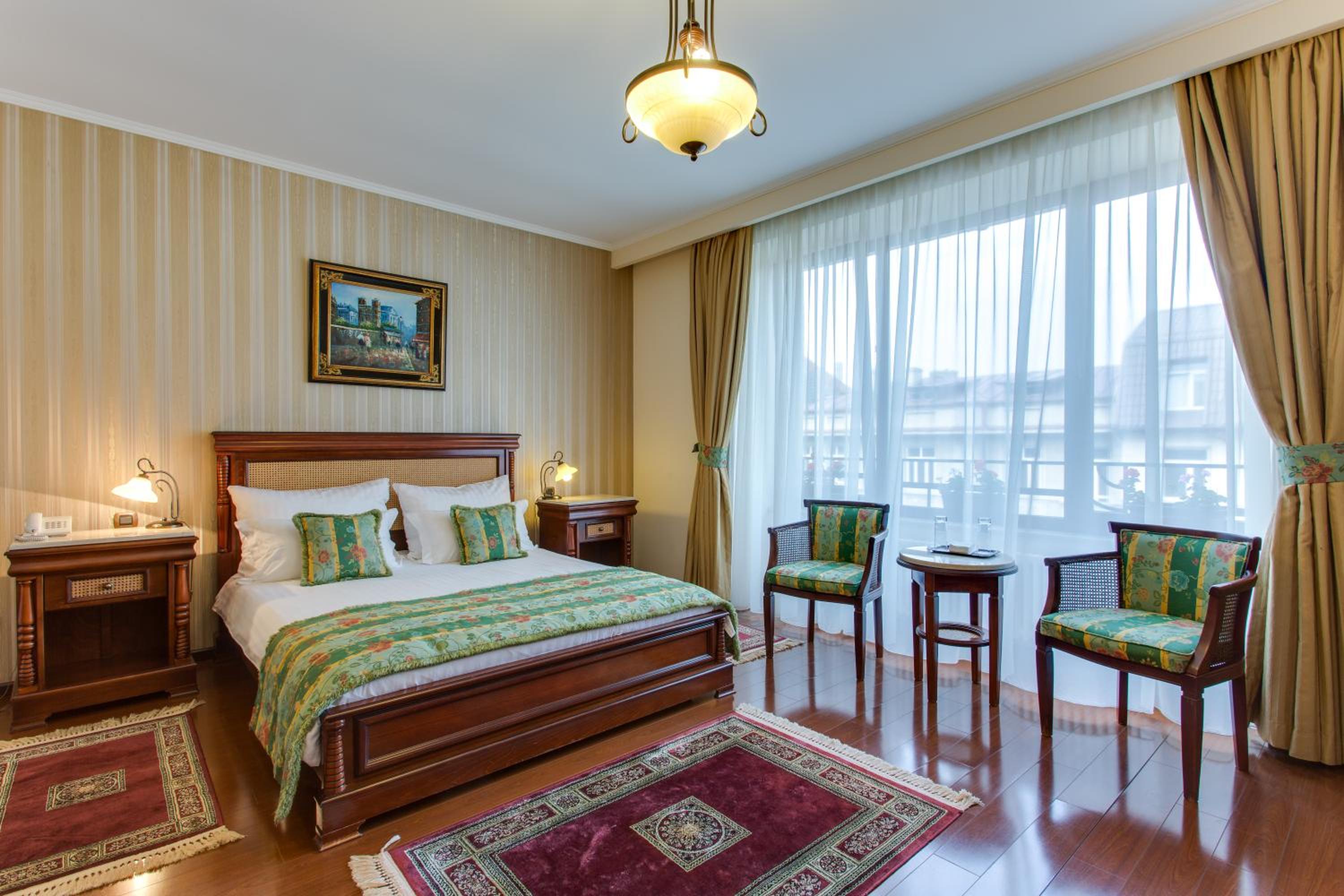 Double Room - Photo 12