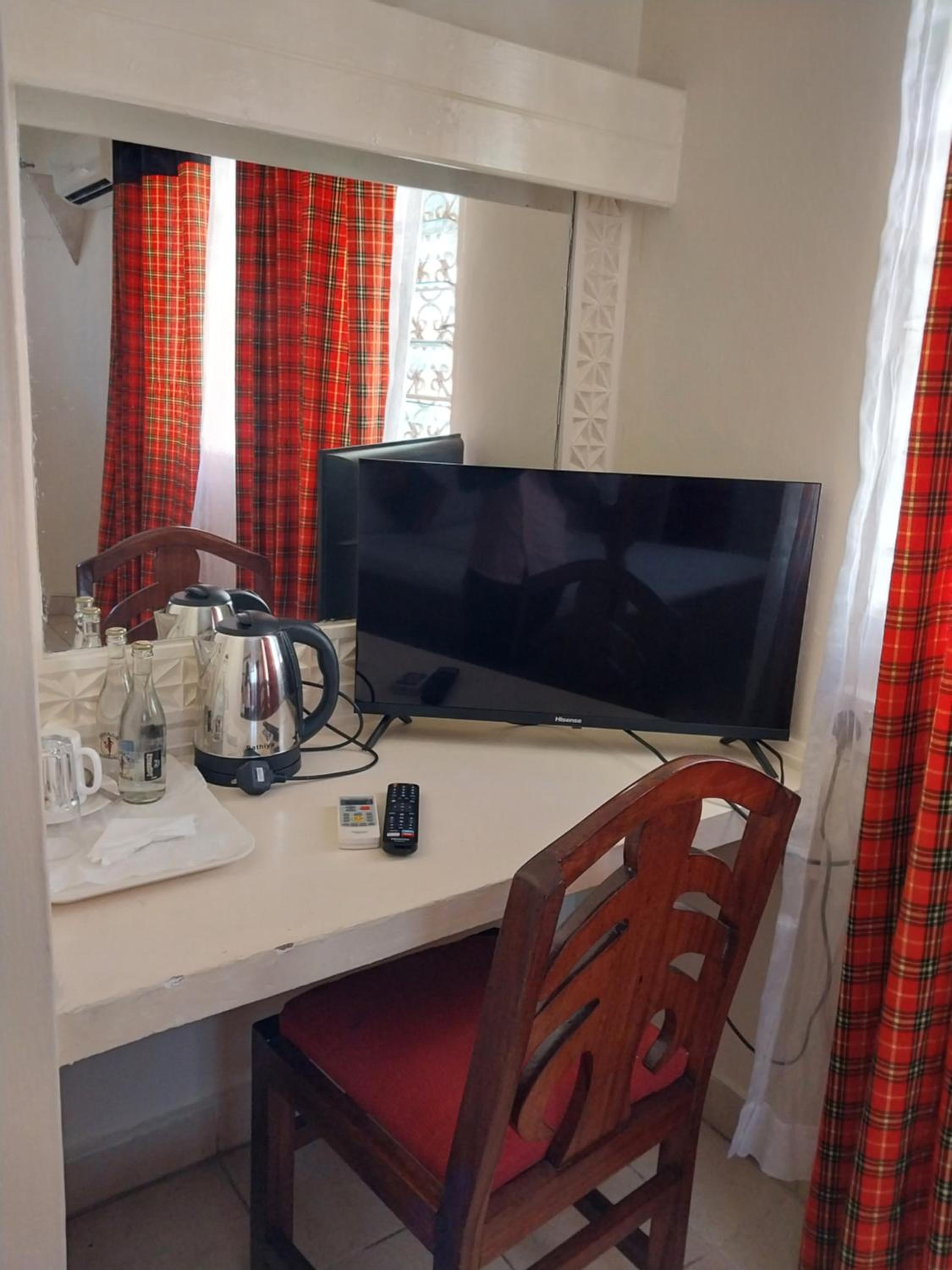 Double Room - Photo 11