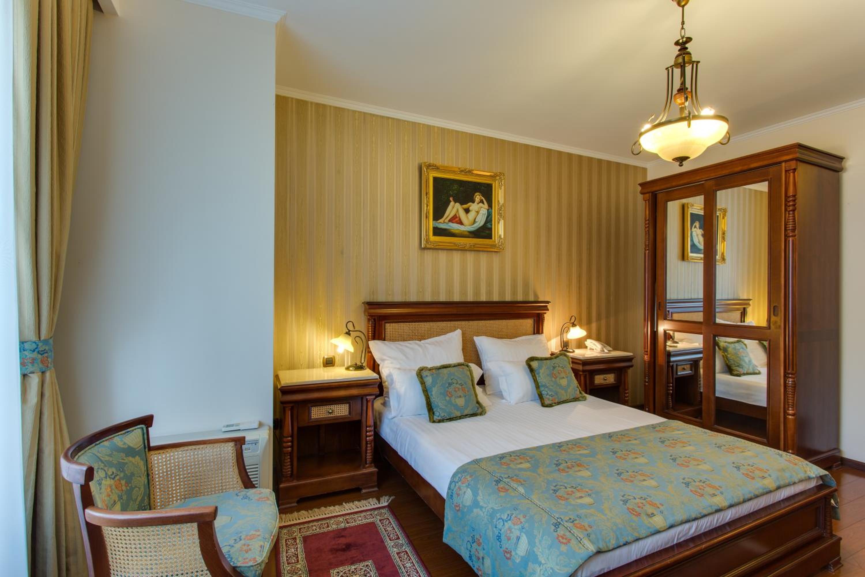 Double Room - Photo 13