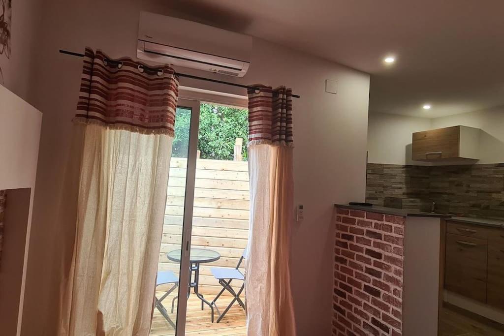 One-Bedroom House photo 3