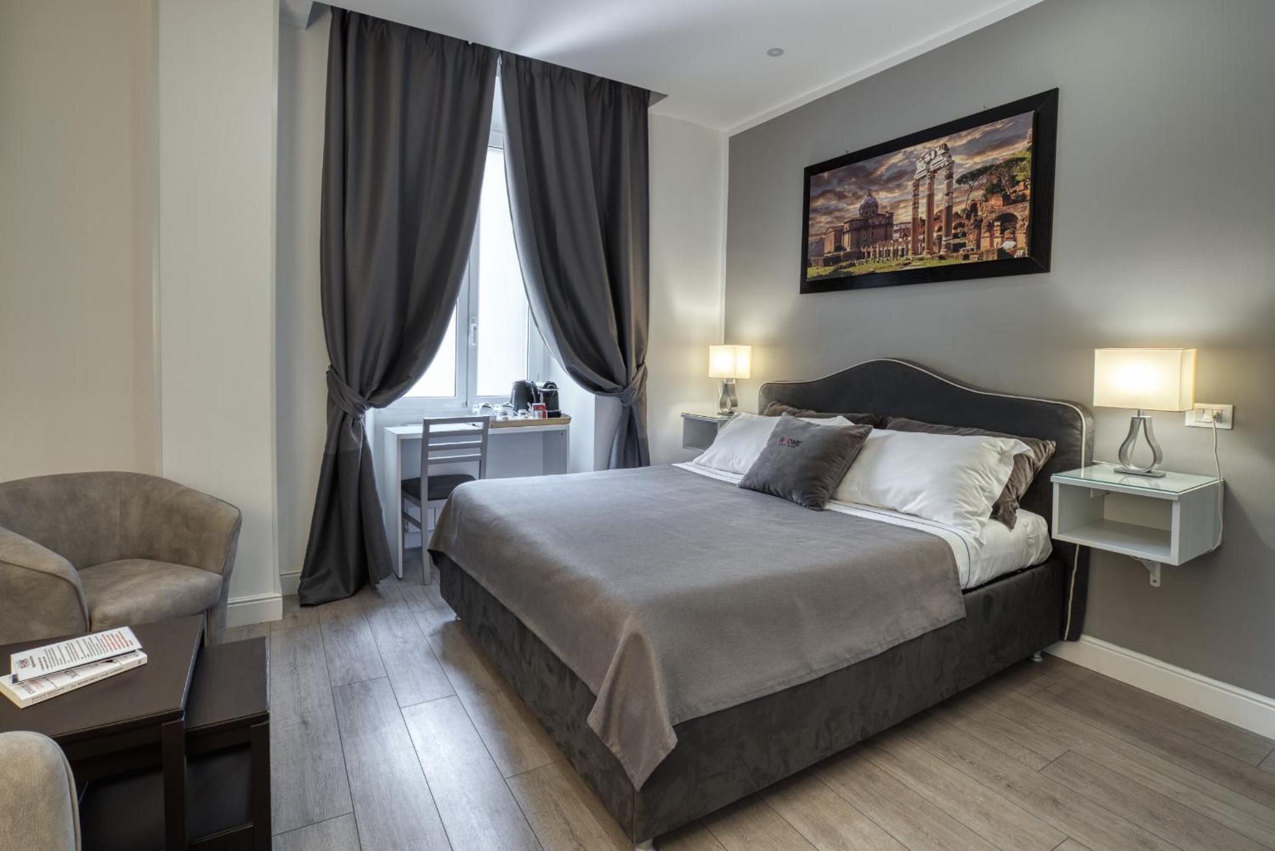 Deluxe Double Room photo 2