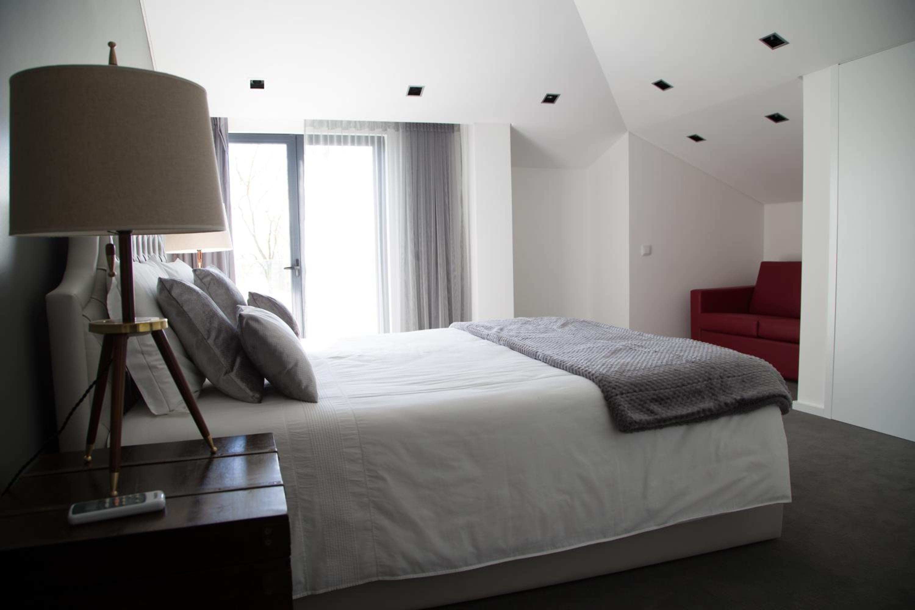 Deluxe Suite - Photo 8