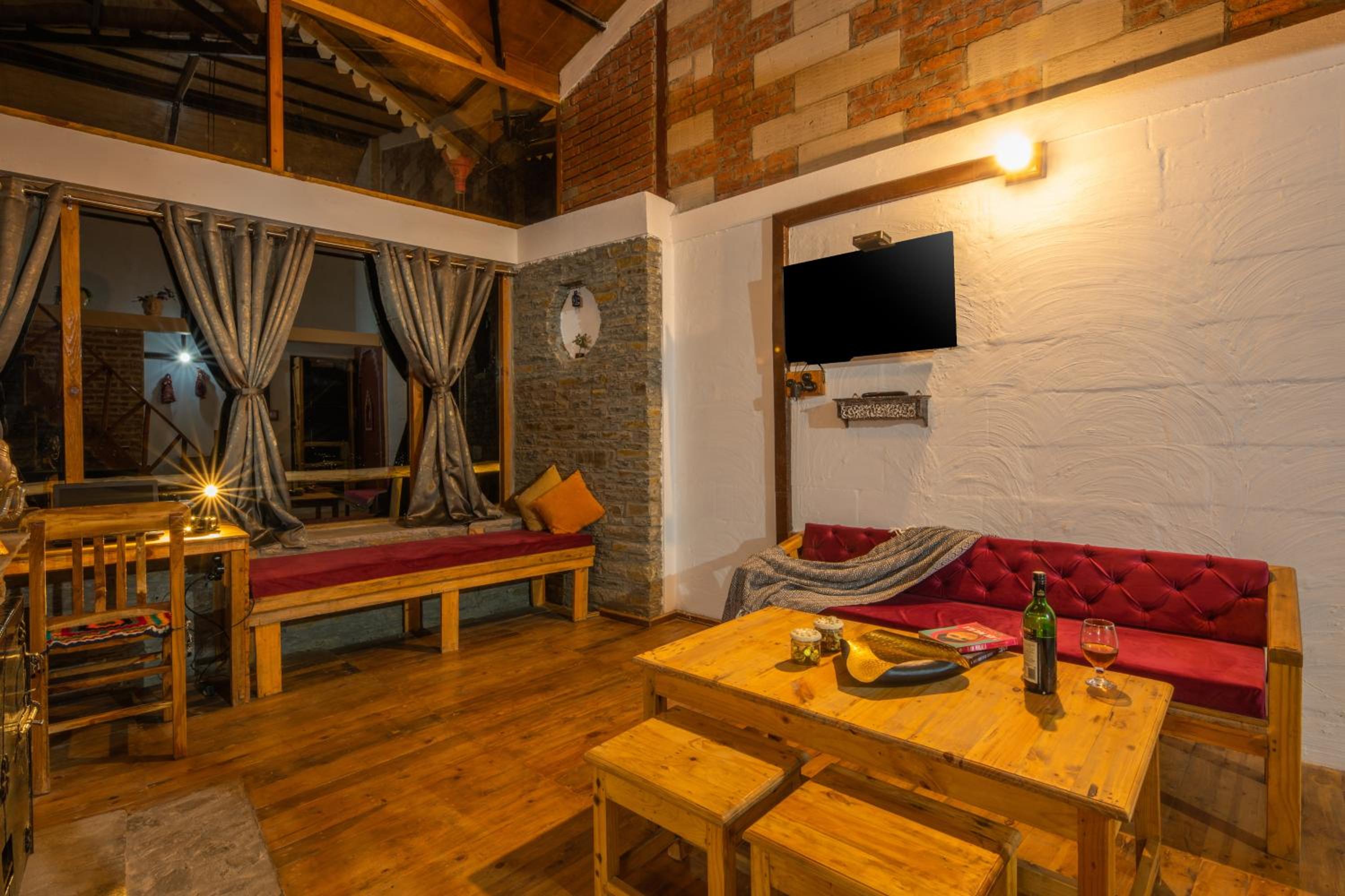 Two-Bedroom Suite - Photo 6