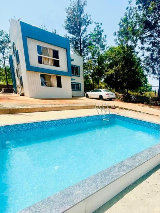 Villa photo 2