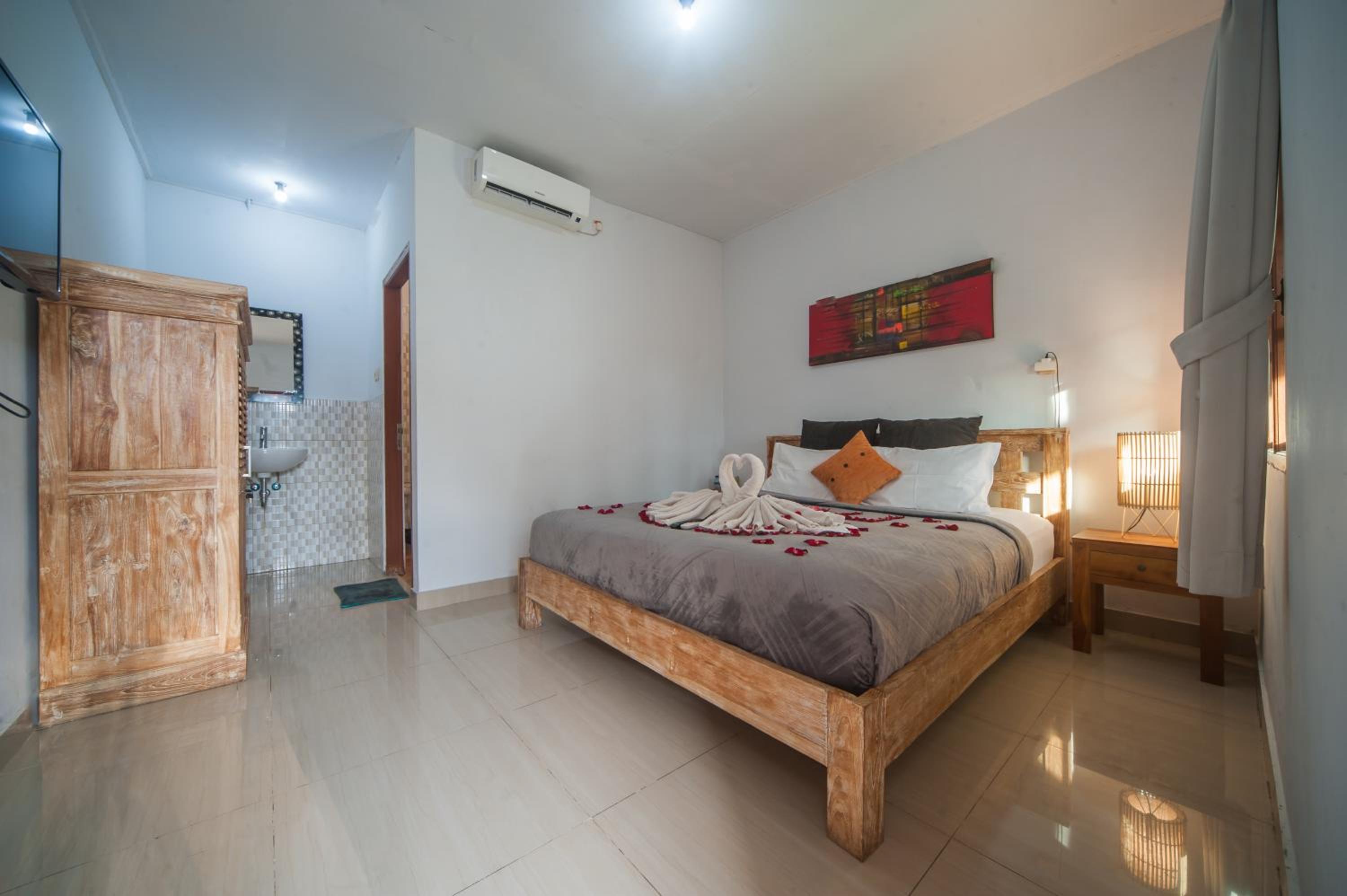 King Room with Garden View - Photo 8