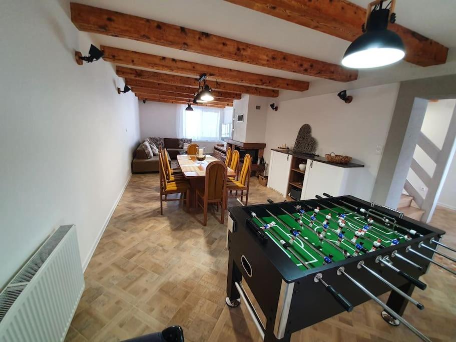 Five-Bedroom House - Photo 20