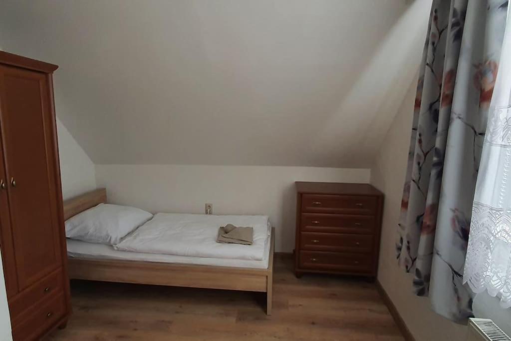 Five-Bedroom House - Photo 22