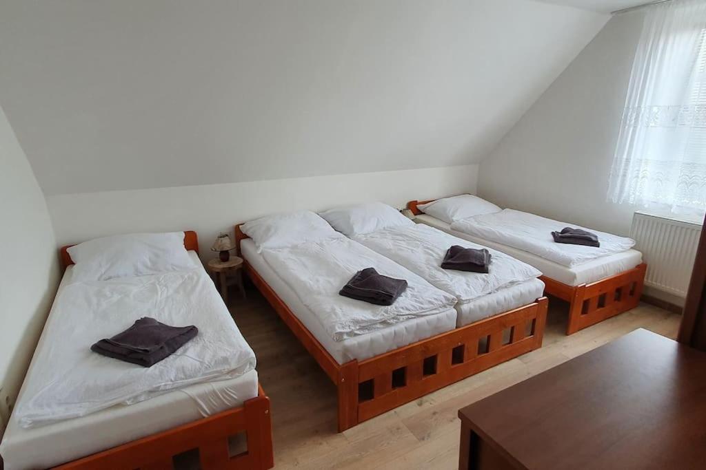 Five-Bedroom House - Photo 30