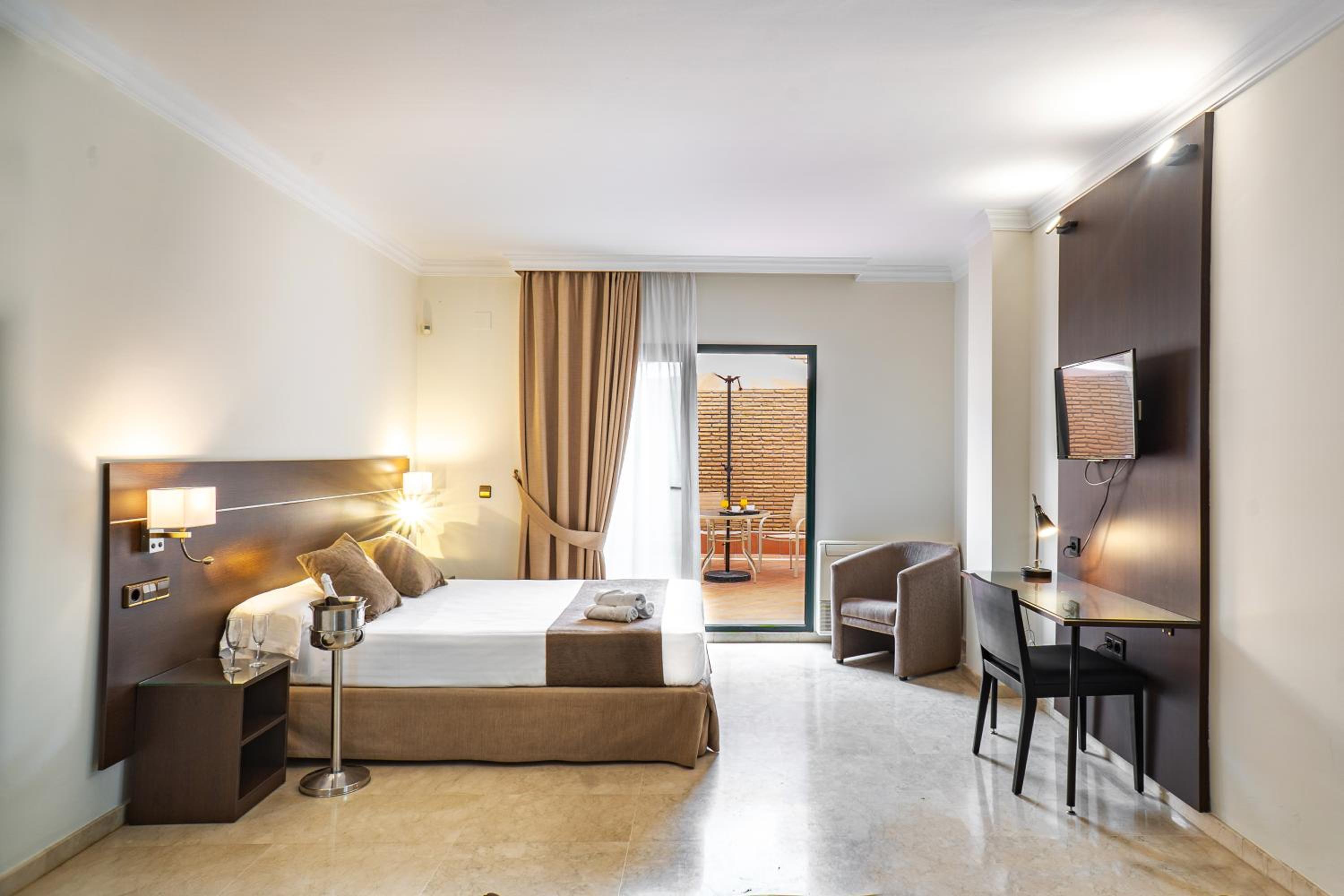 Junior Suite with Terrace photo 2