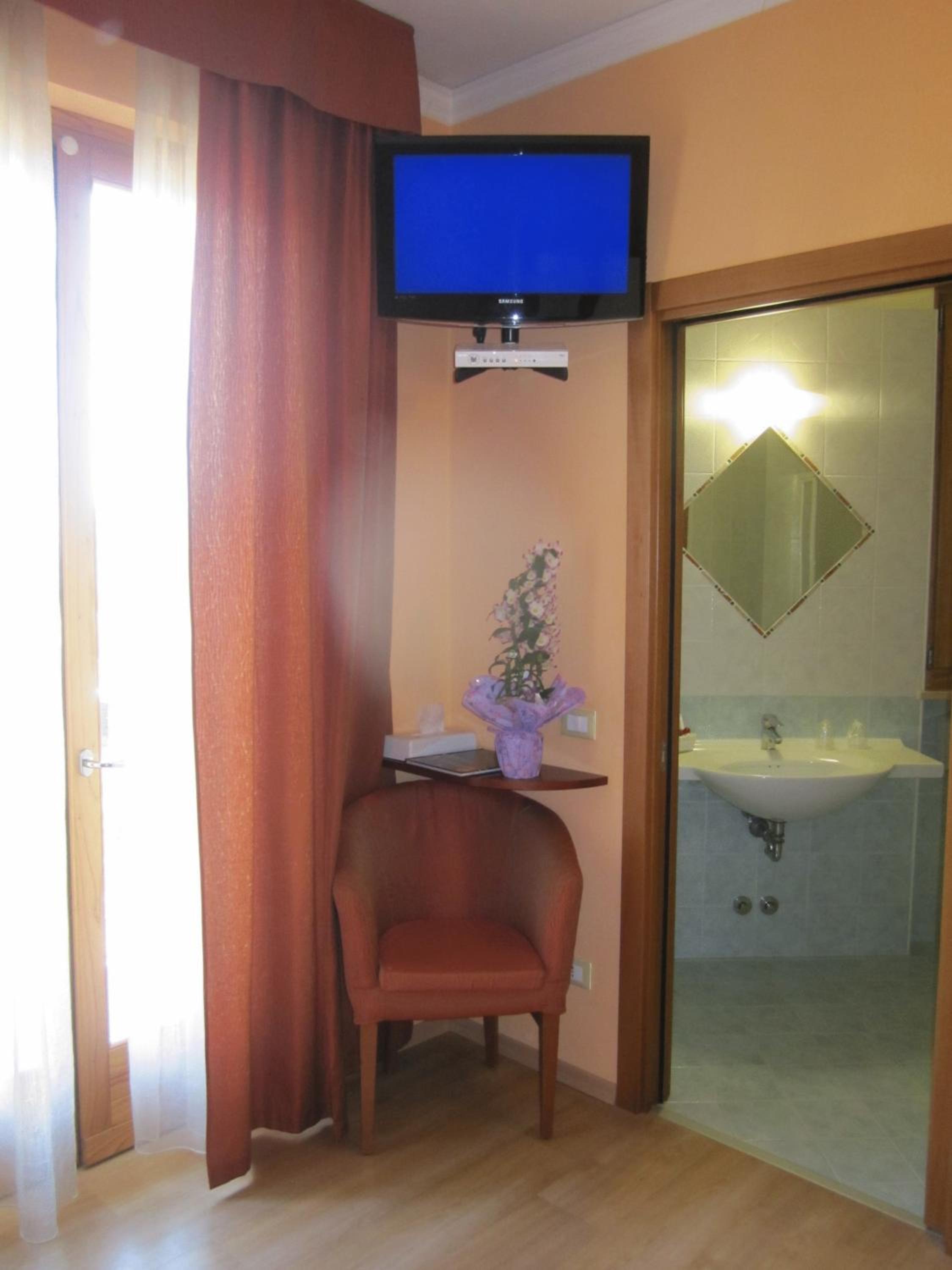 Triple Room photo 2