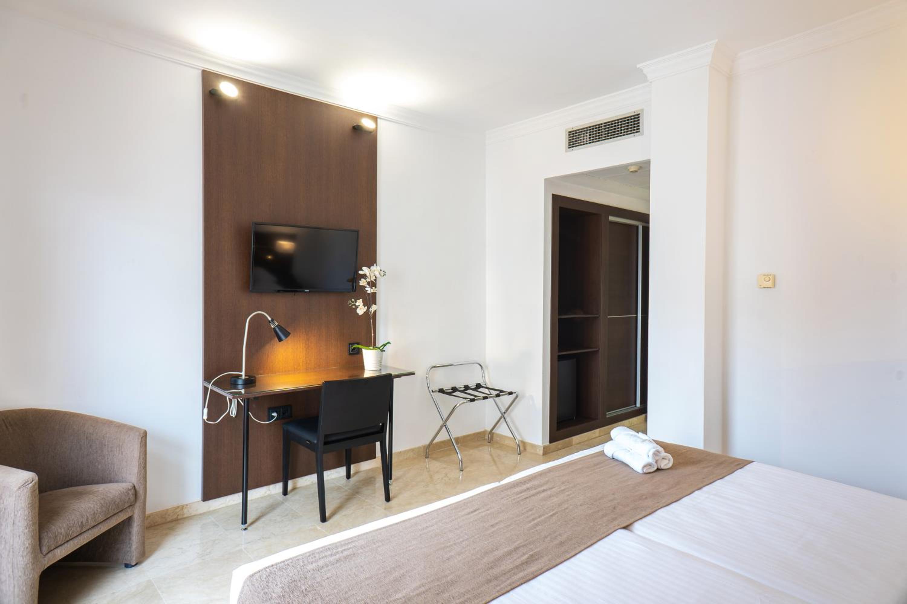 Twin Room with Extra Bed