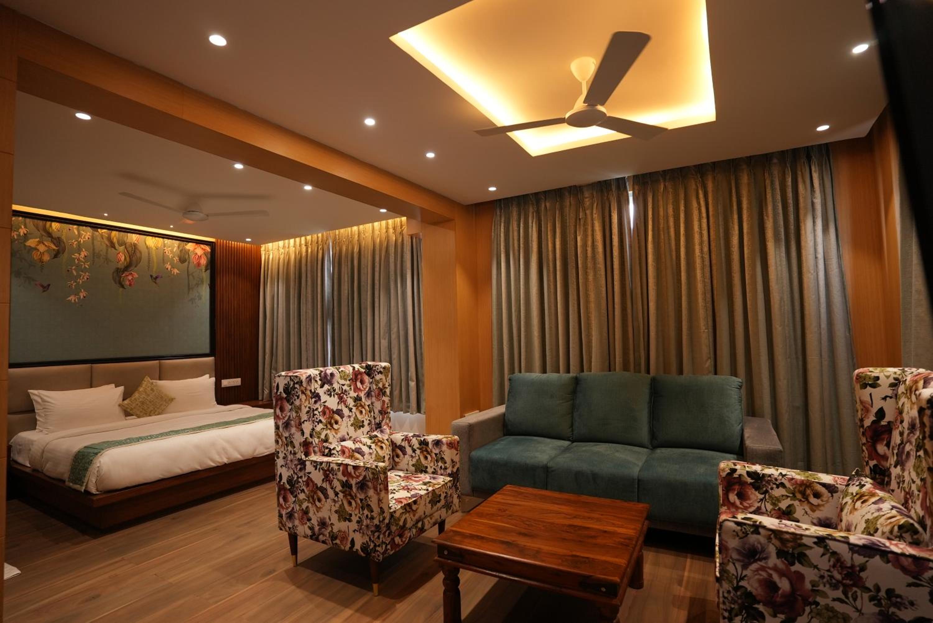 Executive Suite photo 2