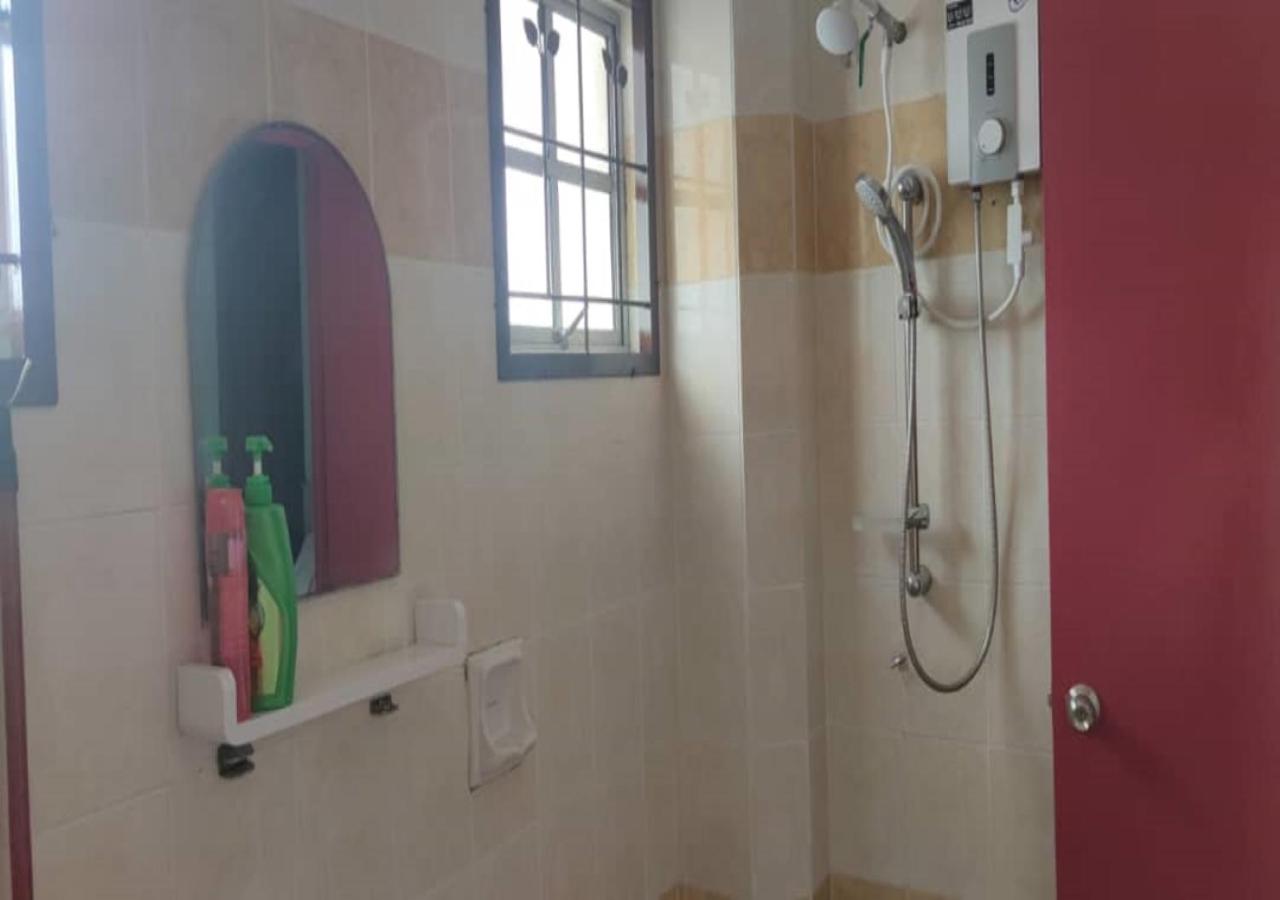 Budget Double Room (Max 2 pax) - Photo 6