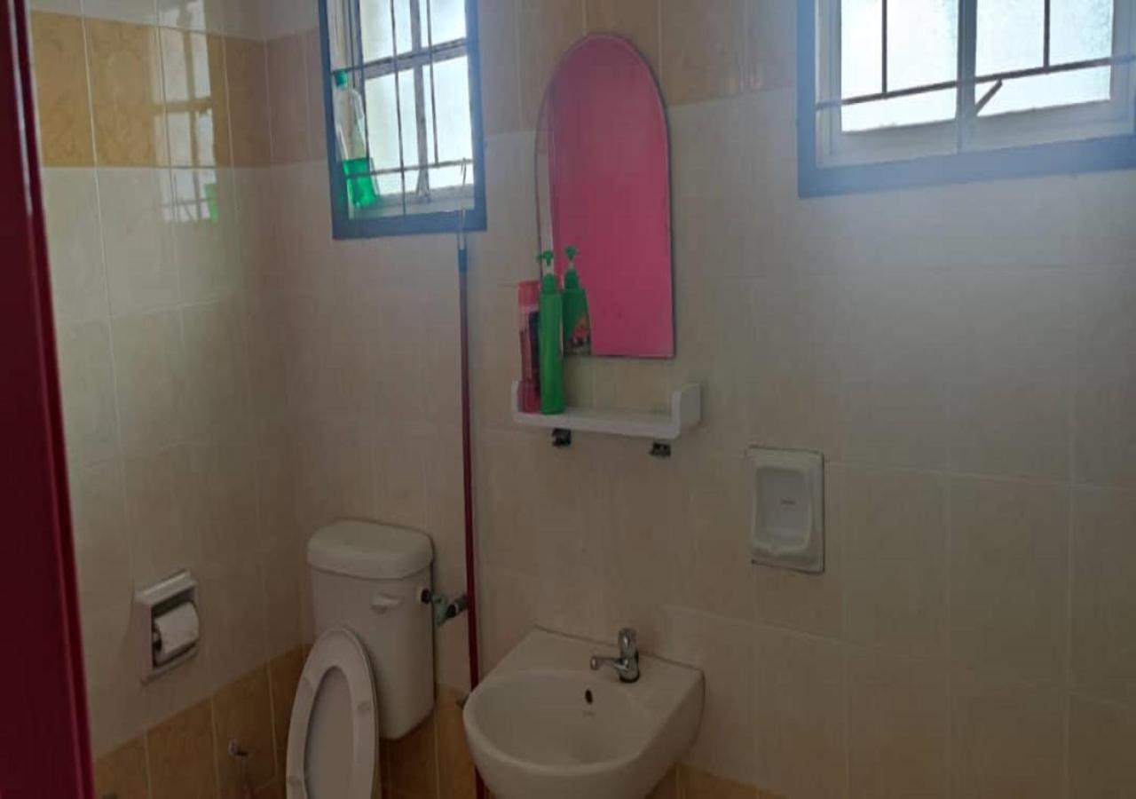 Budget Double Room (Max 2 pax) - Photo 7