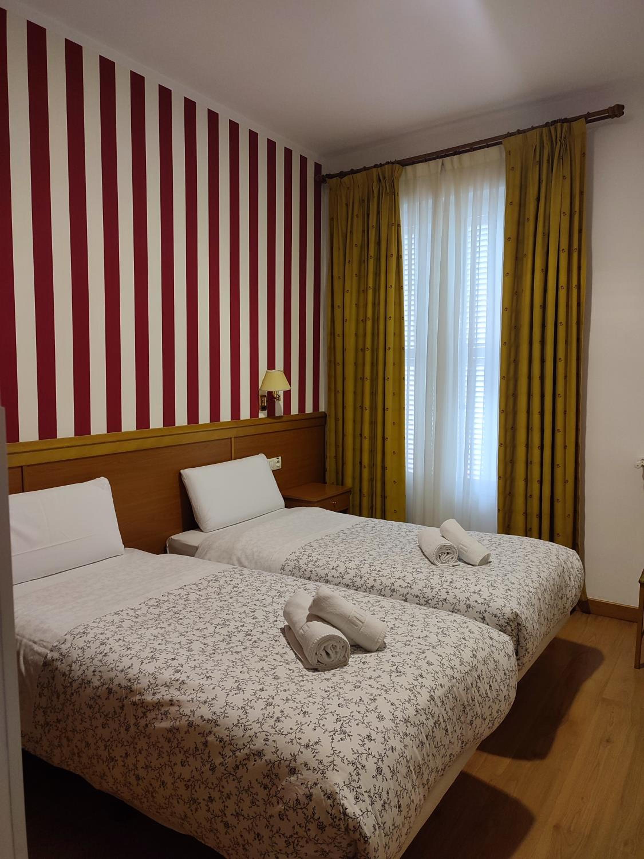 Double Room - Photo 10