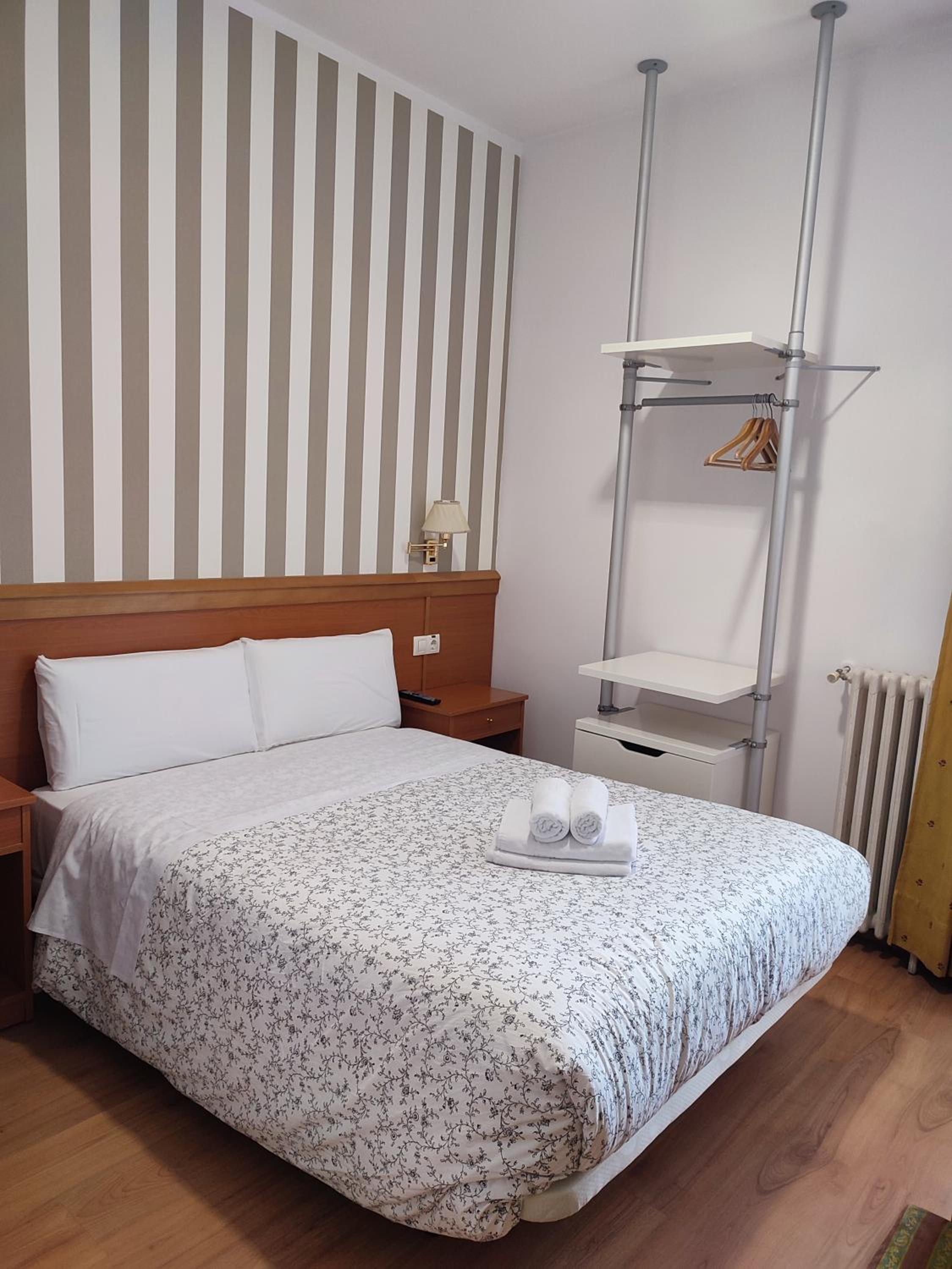 Double Room - Photo 5