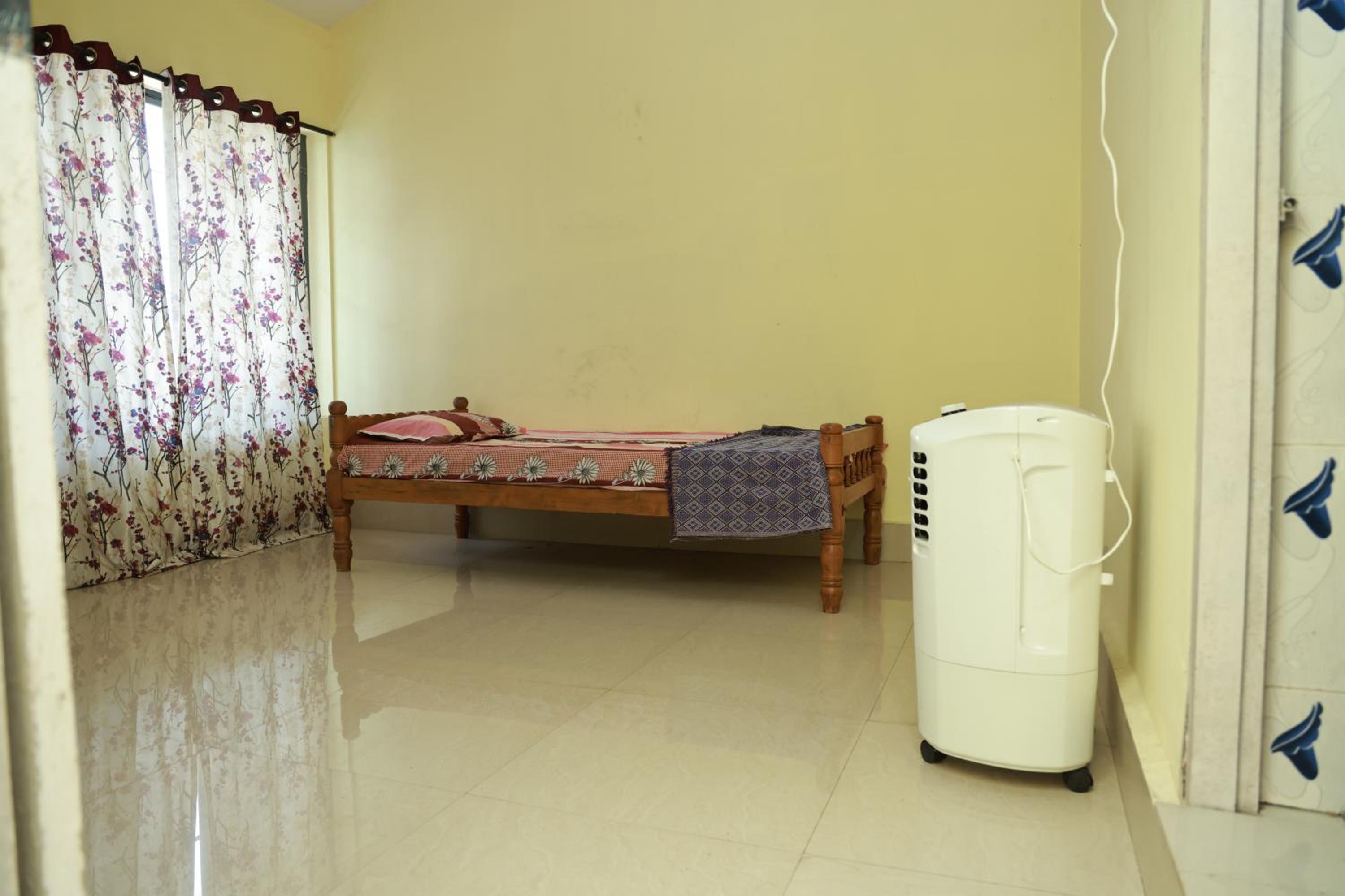 Three-Bedroom Villa - Photo 3