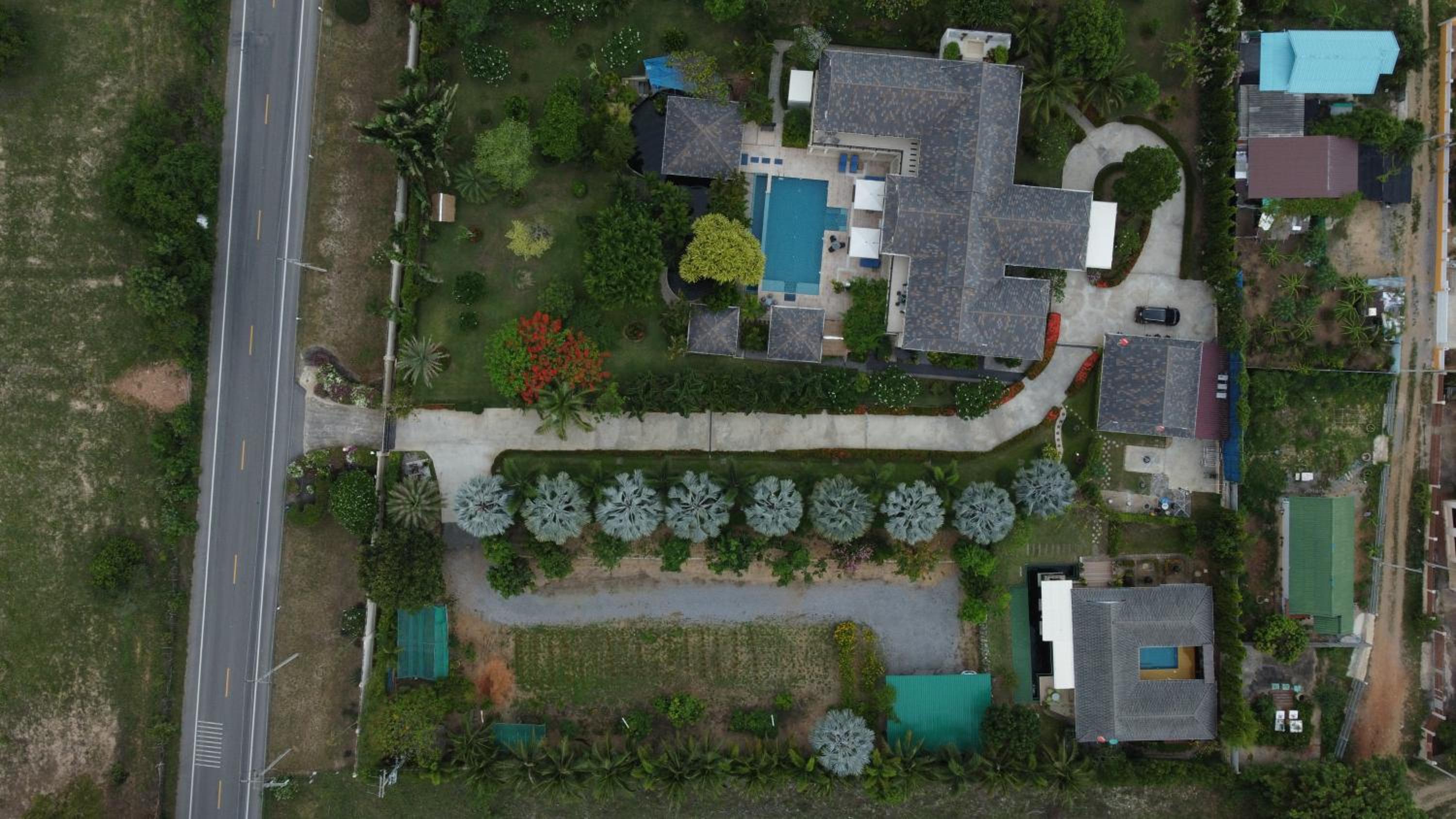Two-Bedroom Villa - Photo 2