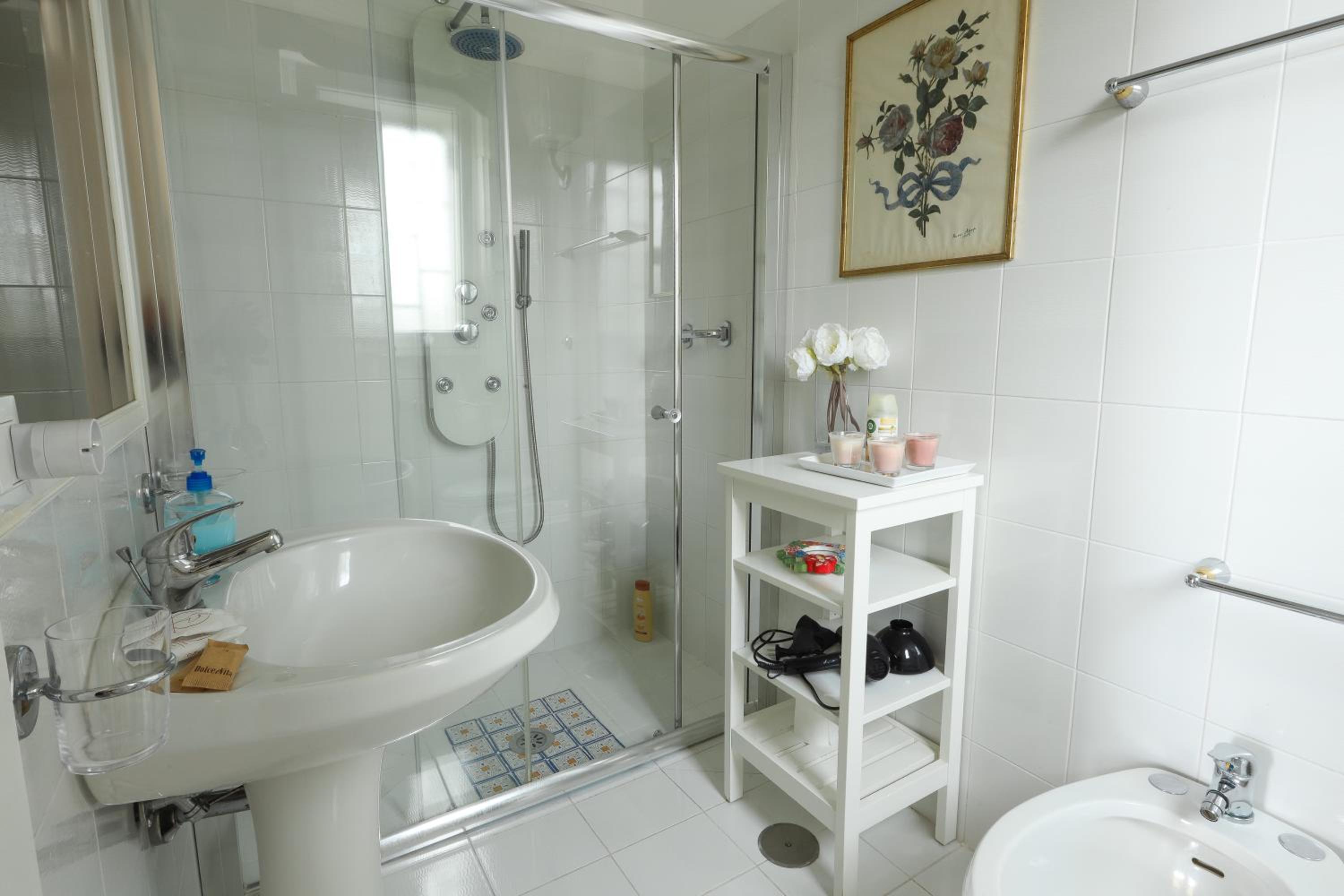 King Room with Pool View photo 2