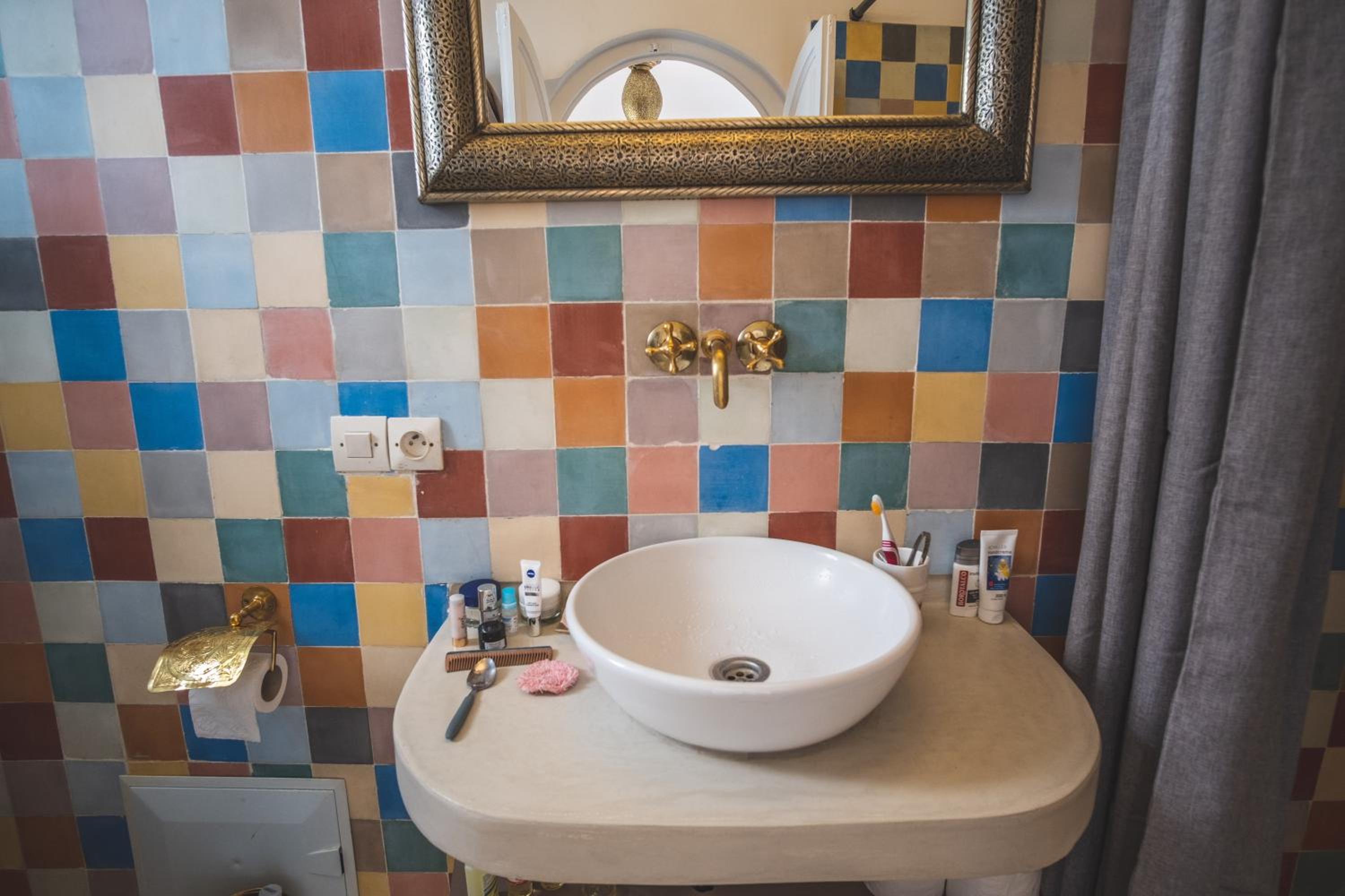 Large Double Room - Photo 4