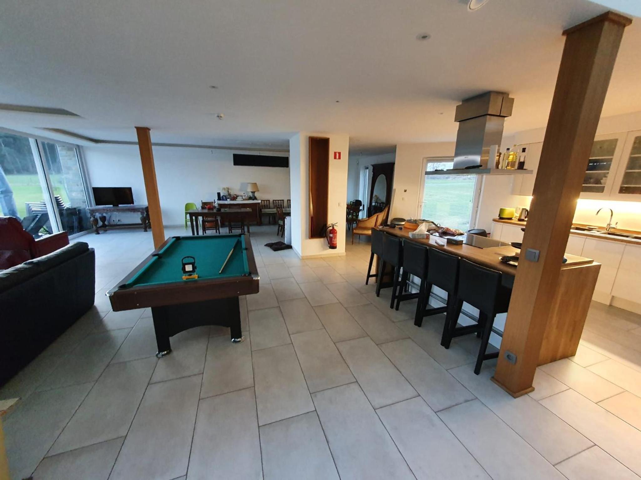 Seven-Bedroom House photo 2