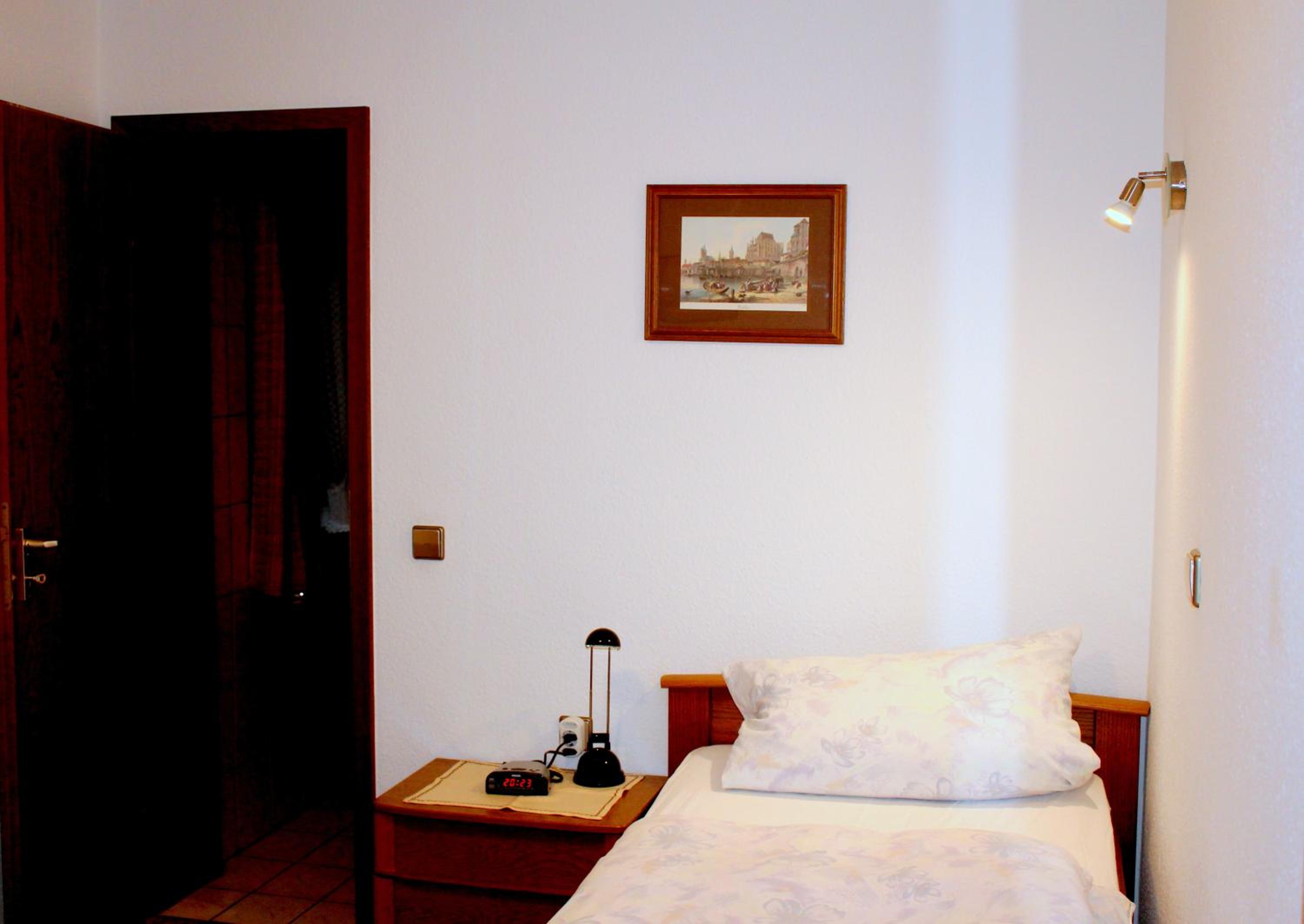 Single Room photo 2