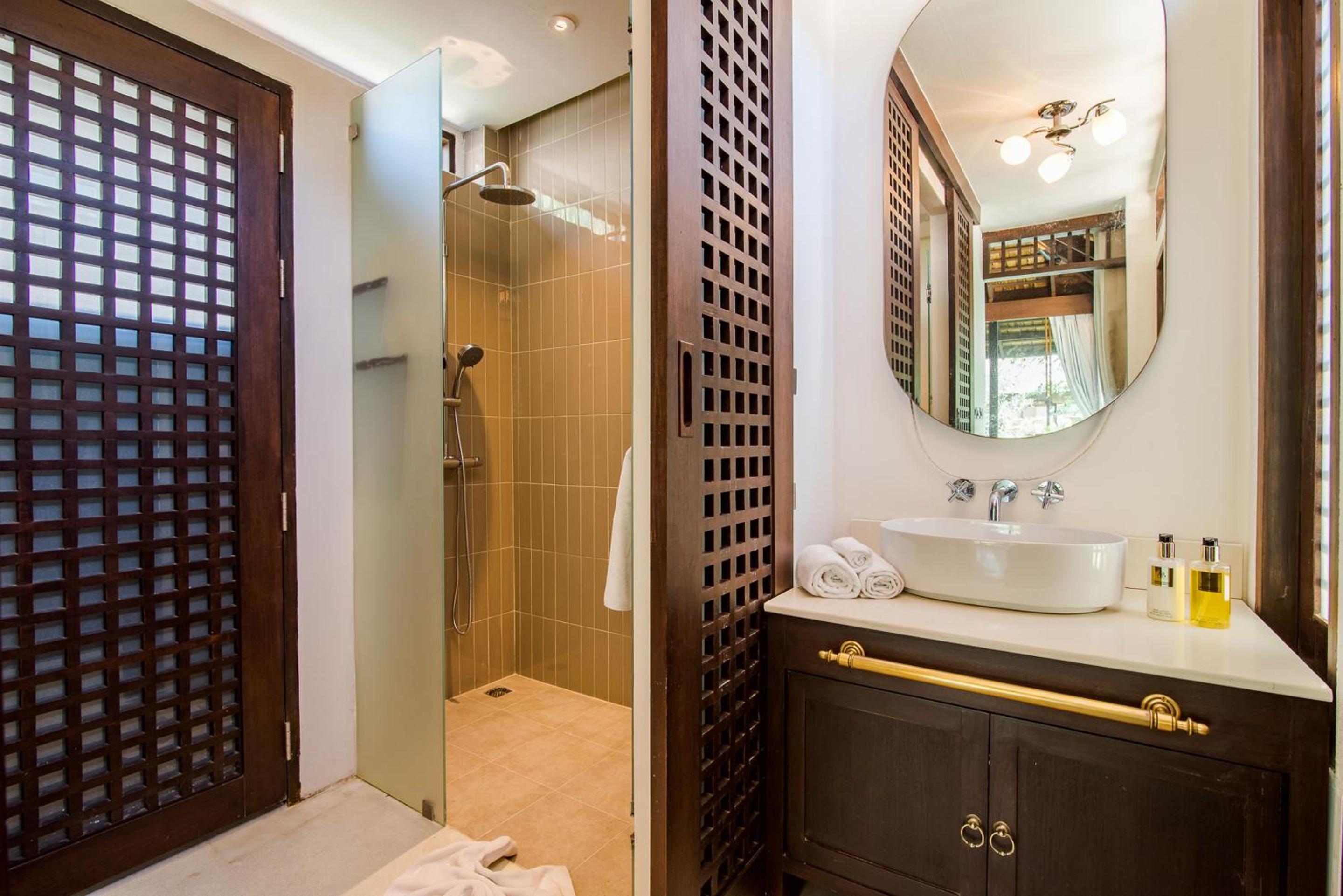 Two-Bedroom Villa - Photo 12