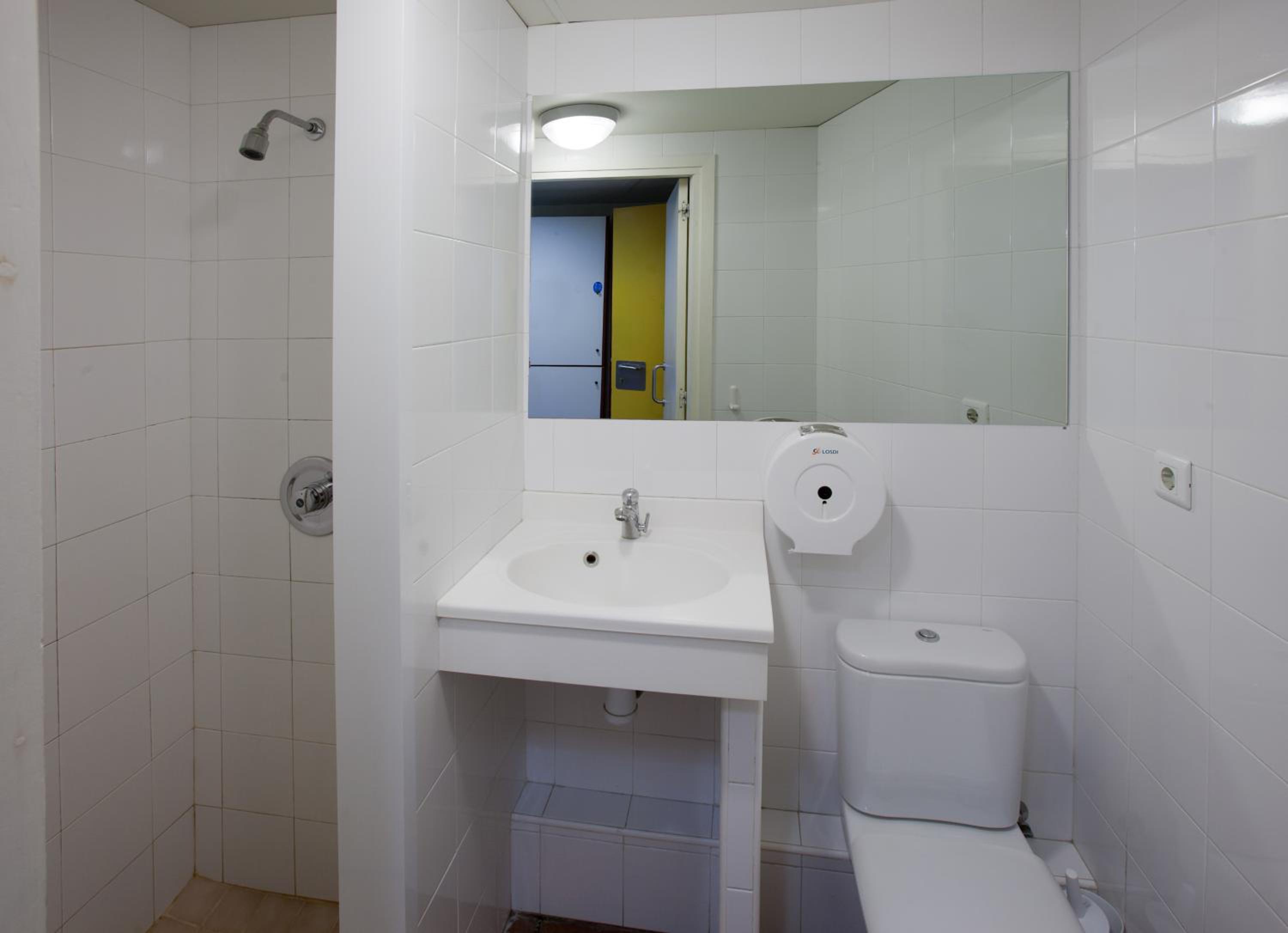 Quadruple Room - Photo 2