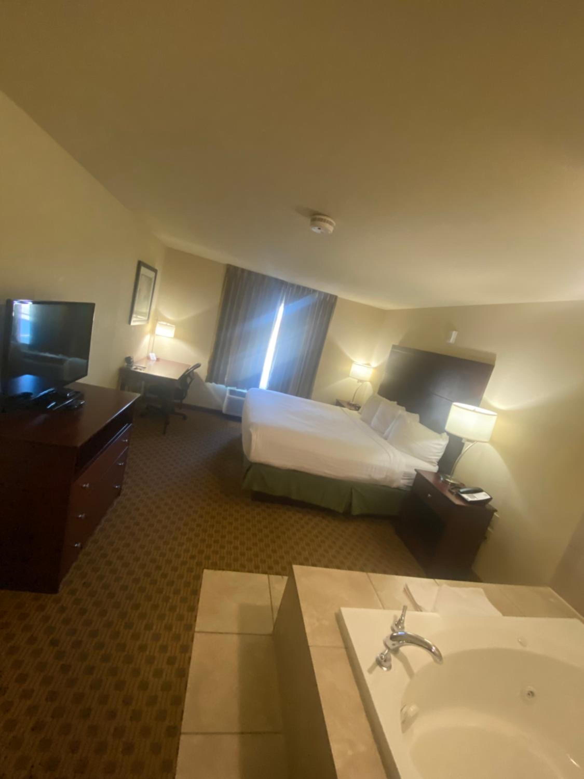 King Room with Spa Bath photo 2