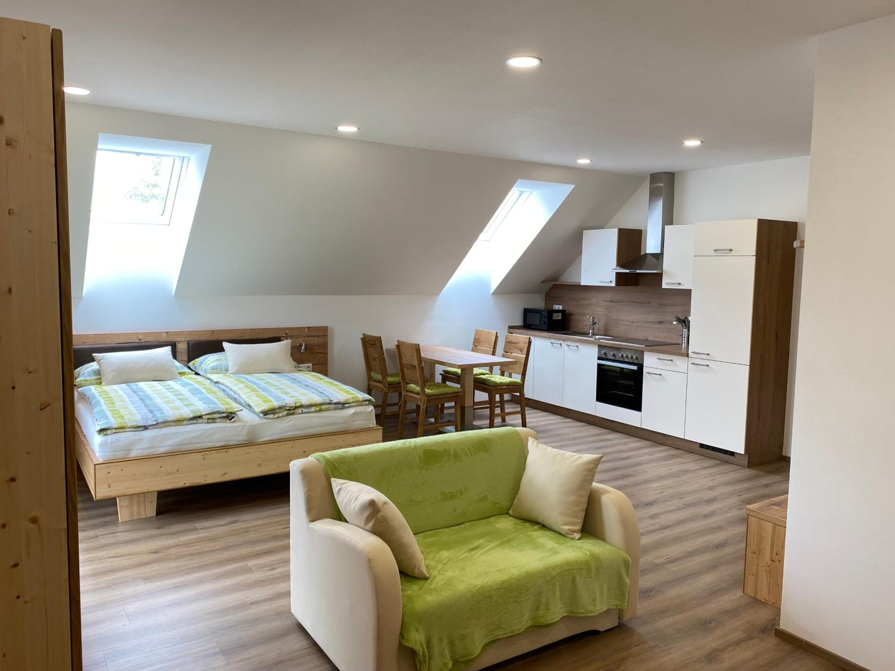 Superior King Room photo 2