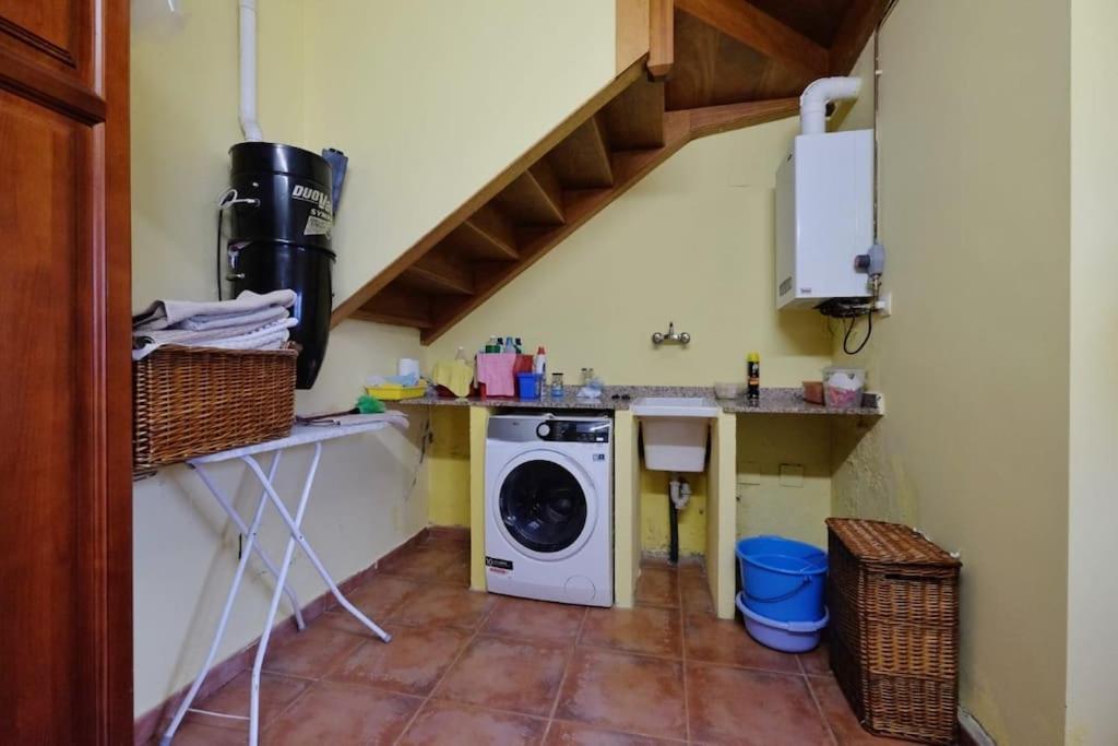 Three-Bedroom House photo 3