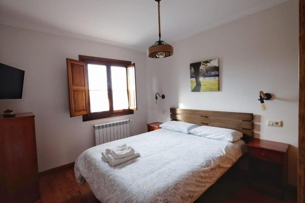 Three-Bedroom House photo 2