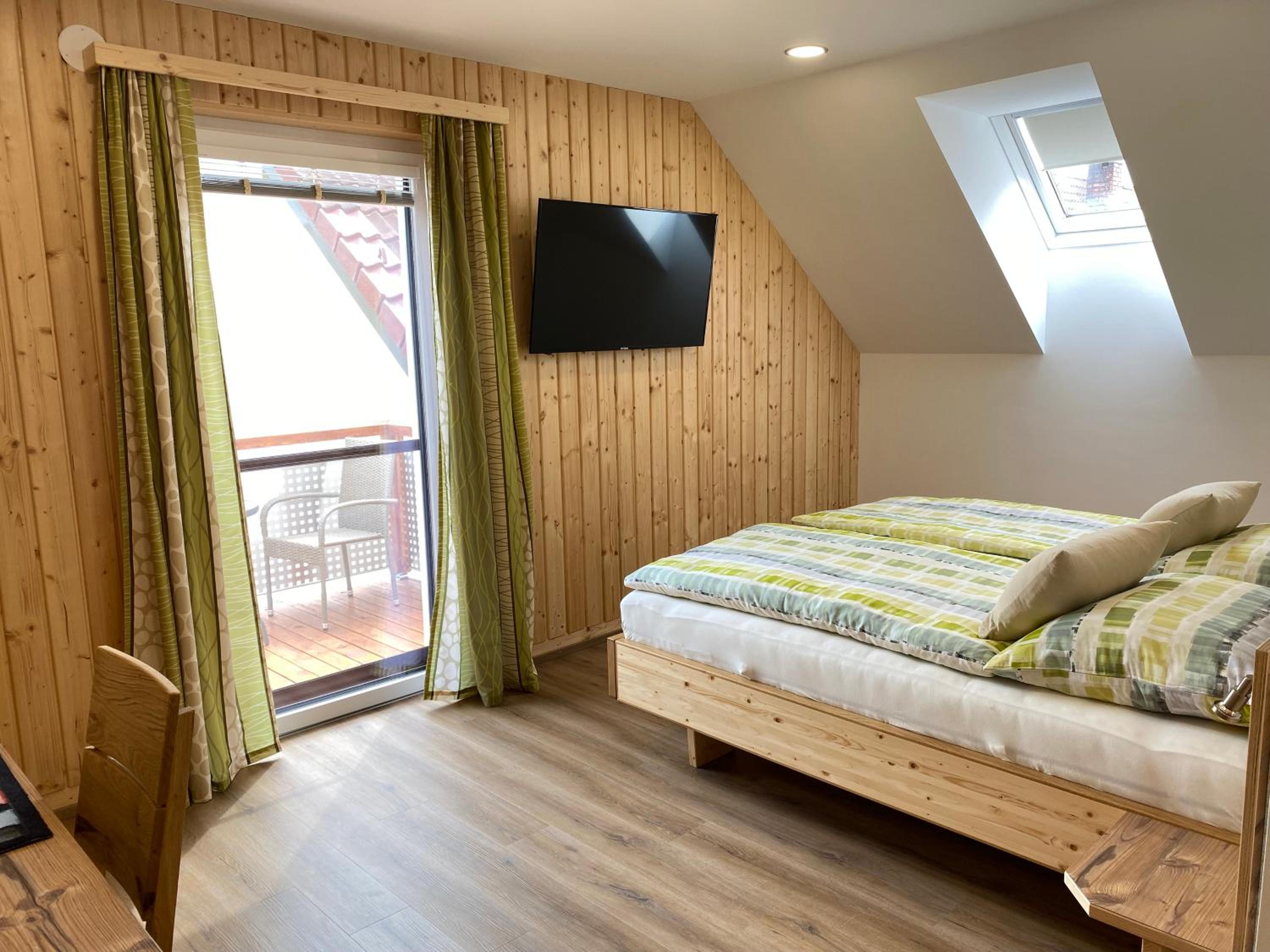 King Room with Balcony photo 2