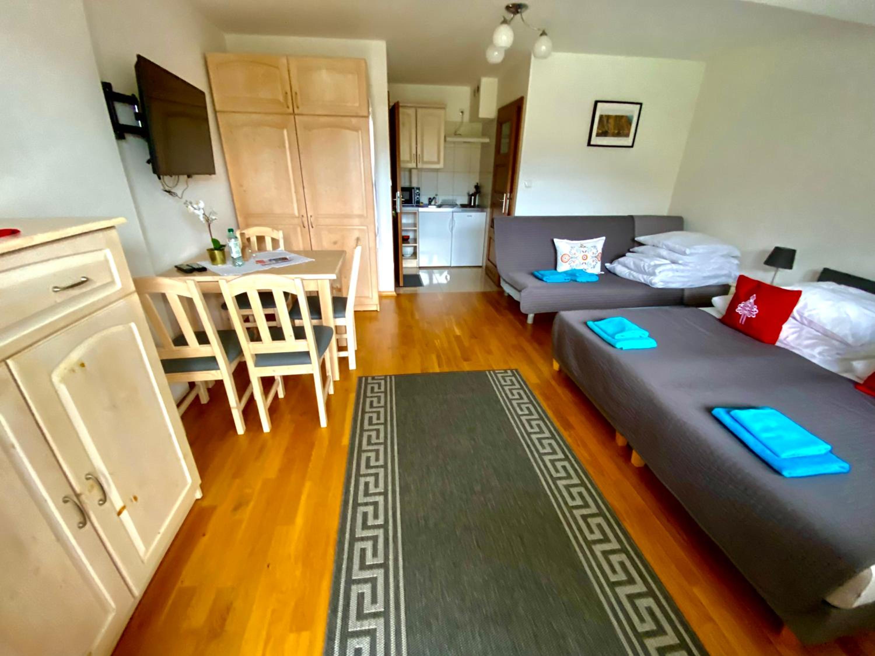 Quadruple Room with Mountain View photo 3
