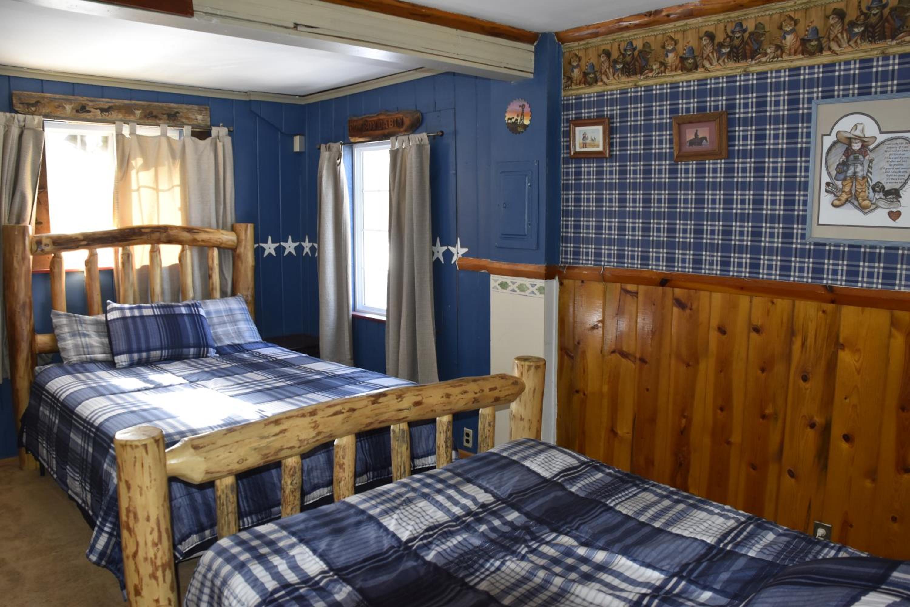 Superior Chalet - Pet Friendly photo 3