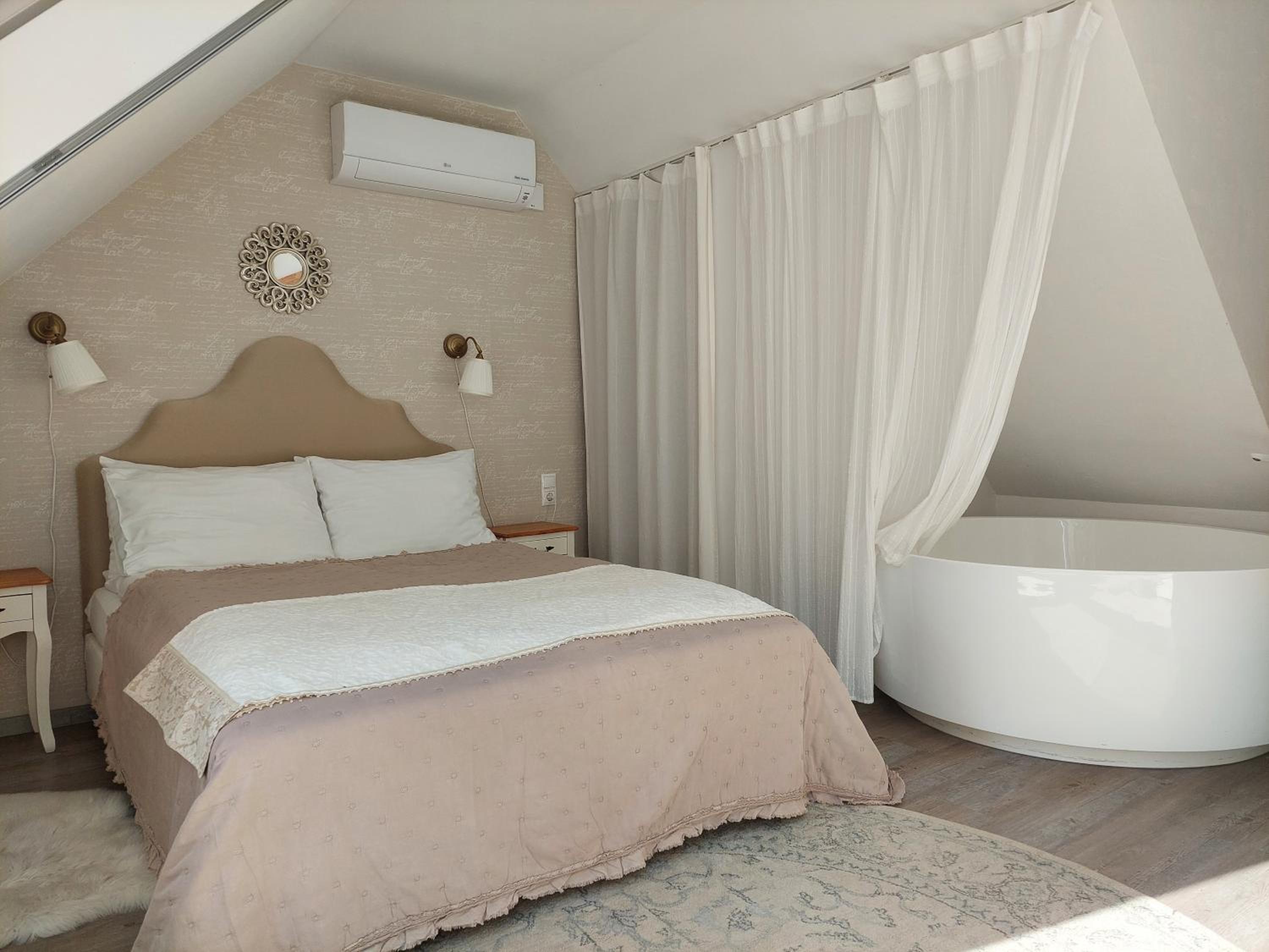 Double Room with Lake View photo 1