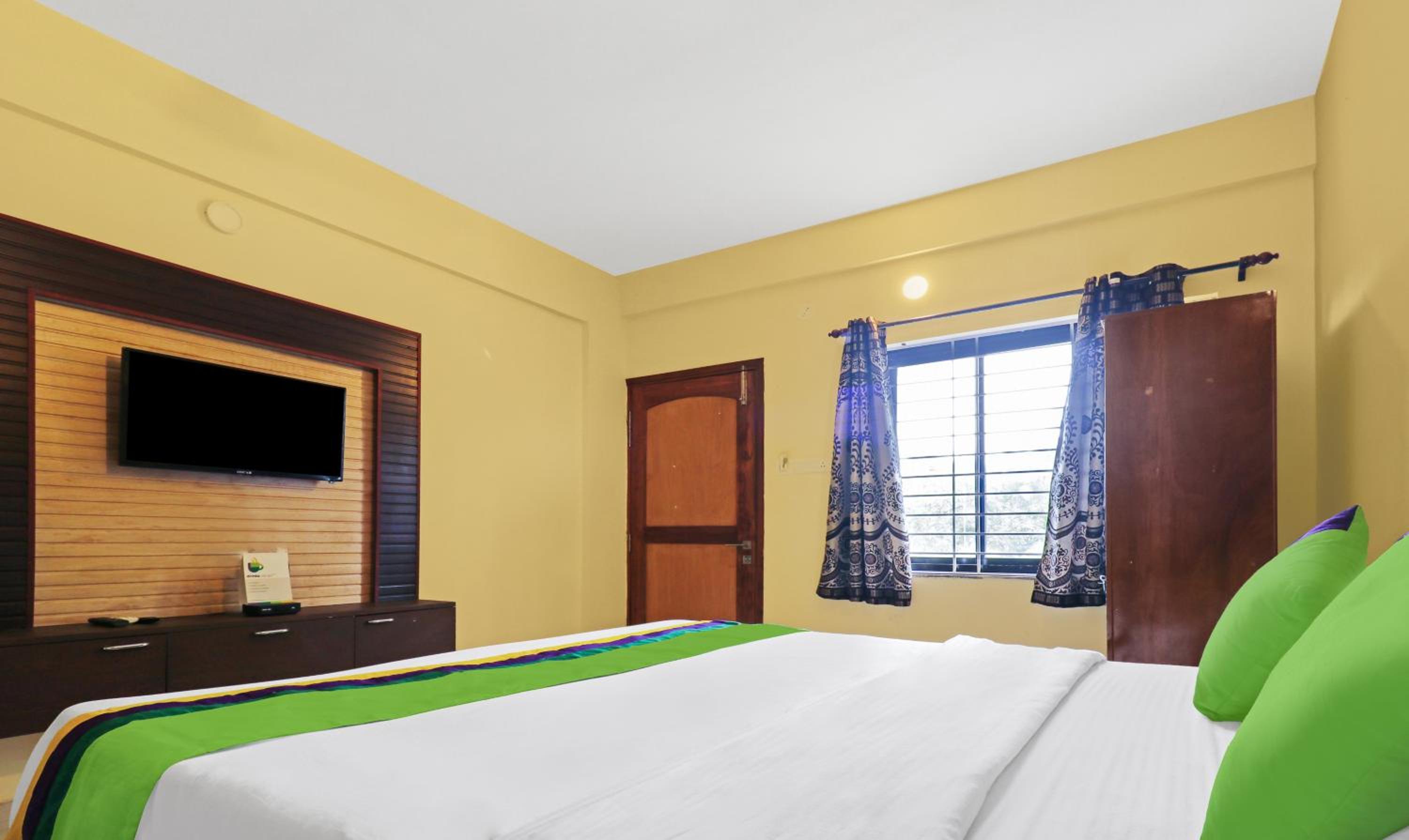 Standard Double Room - Photo 10