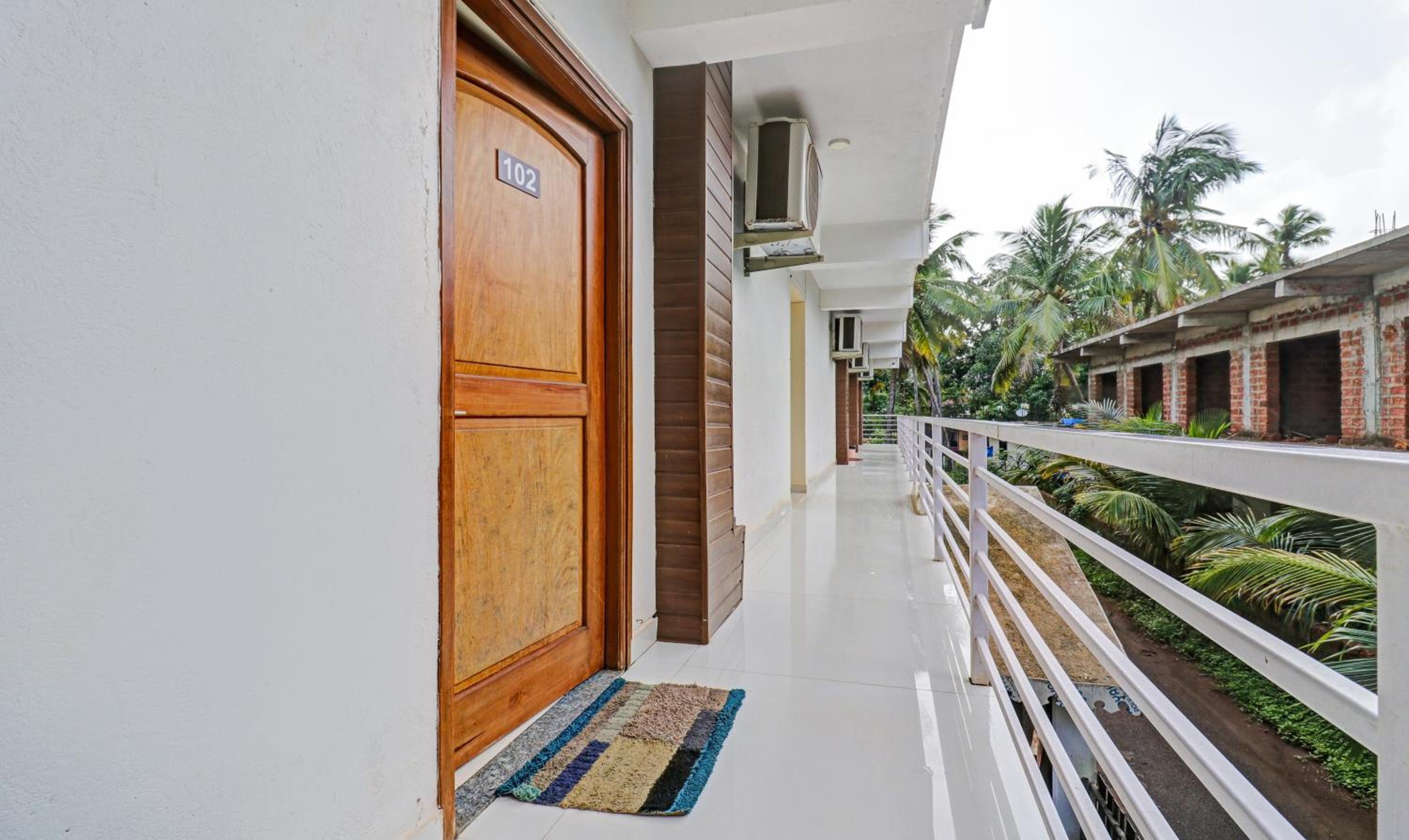 Standard Double Room - Photo 16